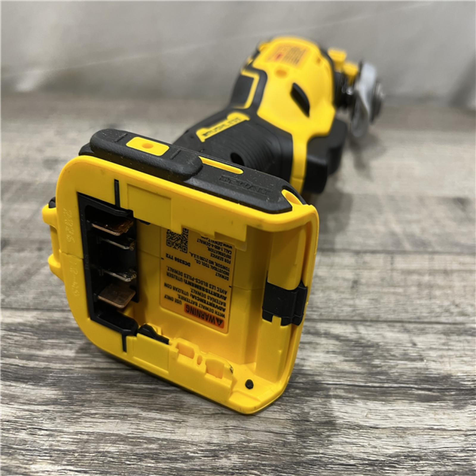 AS-IS DEWALT 20V MAX XR Cordless Brushless 3-Speed Oscillating Multi Tool (Tool Only)