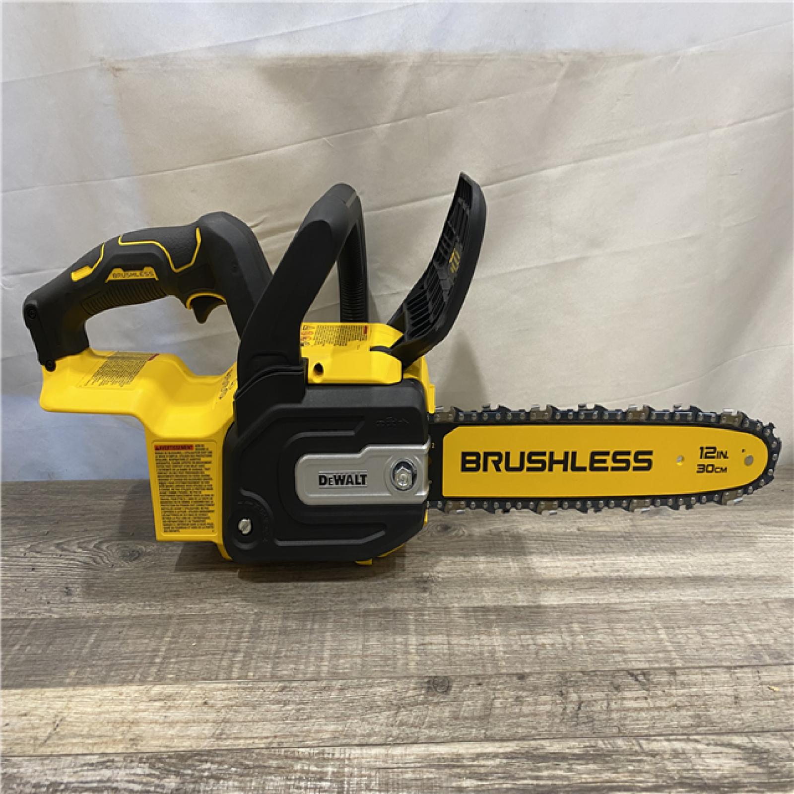 AS-IS DEWALT 20V MAX Compact 12 Brushless Cordless Chainsaw Kit