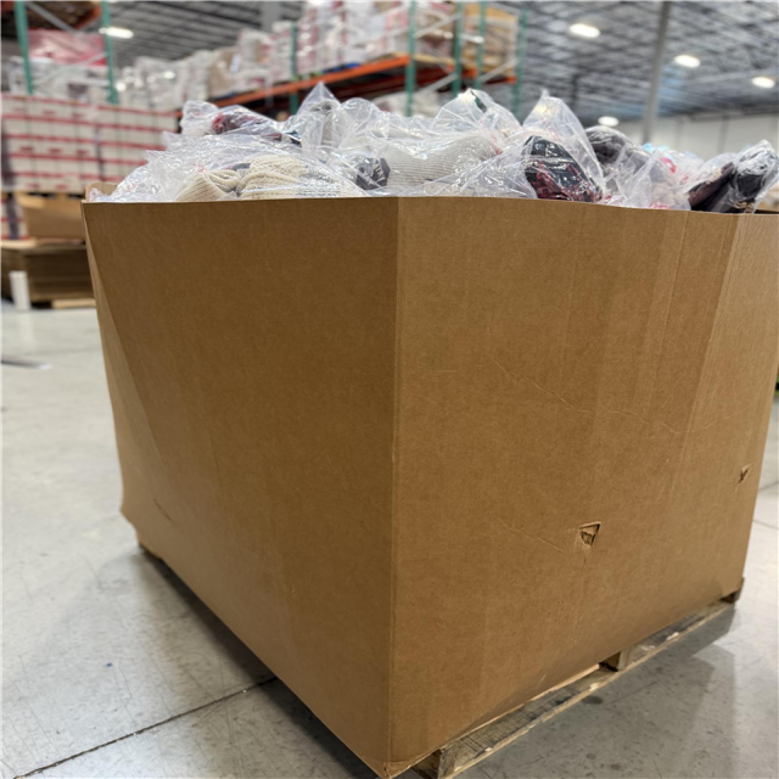 DALLAS LOCATION- NEW!- BULLSEYE MIXED PALLET (600 PLUS)
