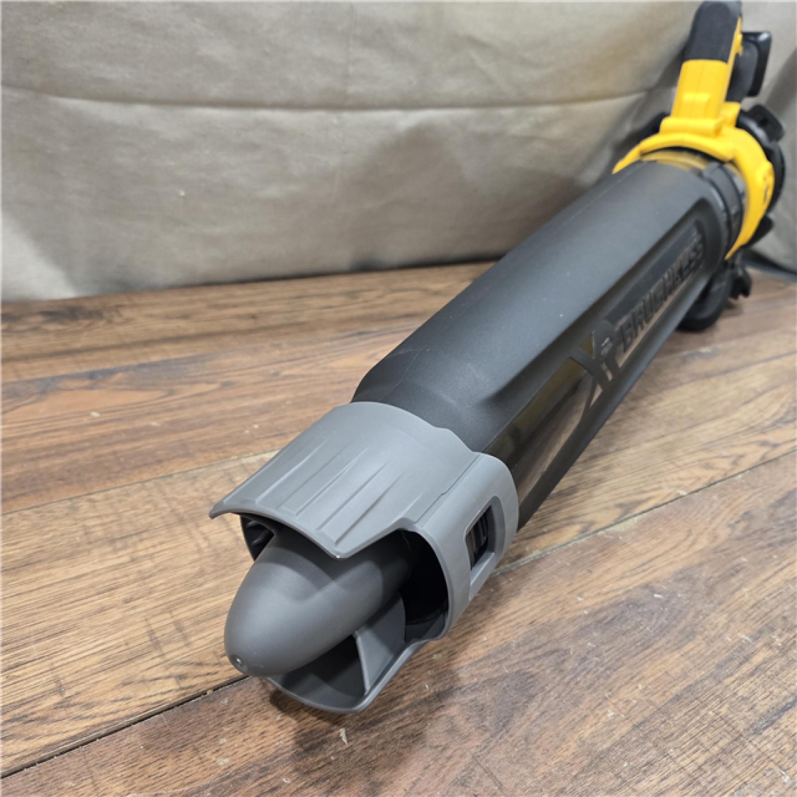 AS-IS DEWALT 20V MAX Brushless Cordless Handheld Axial Leaf Blower Kit