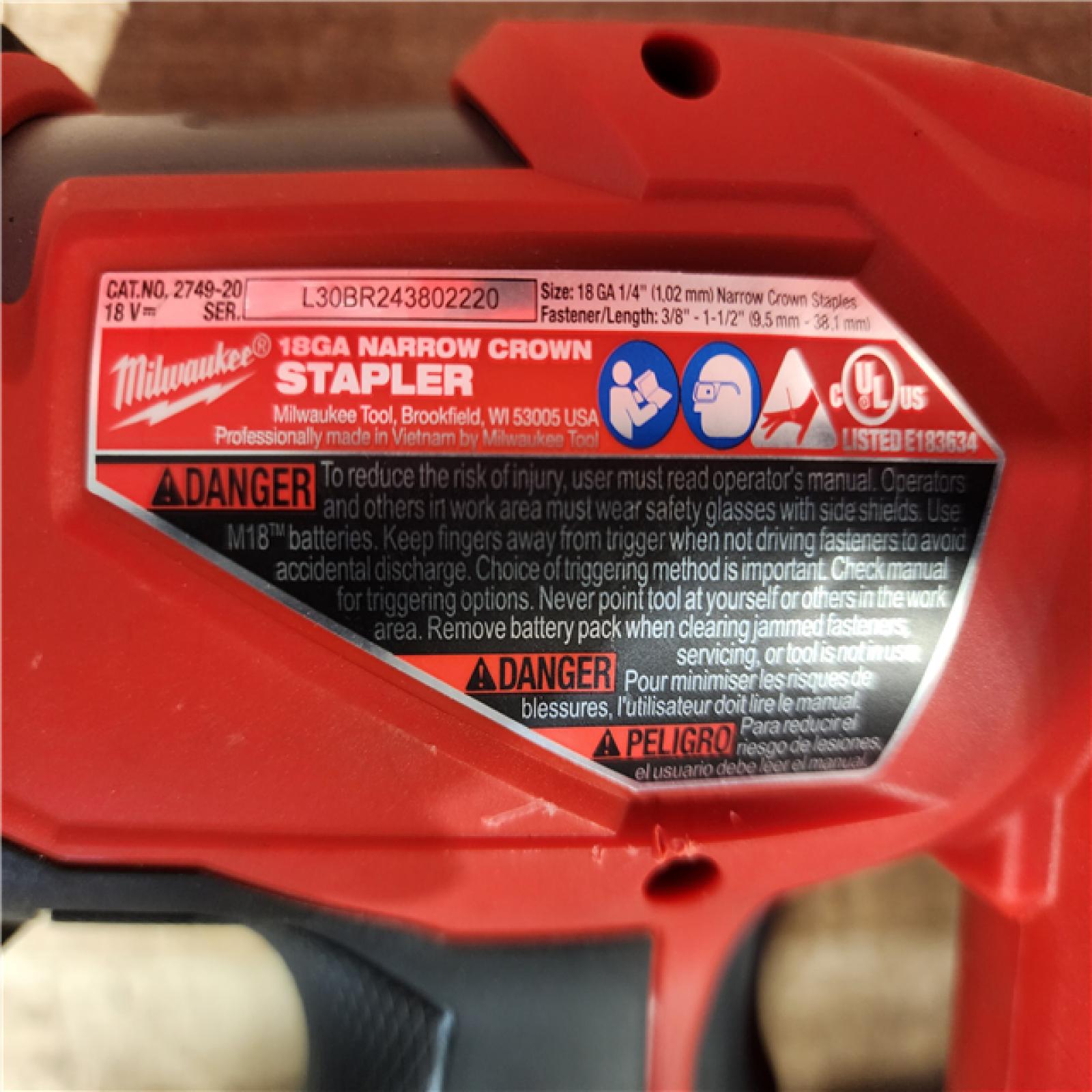 HOUSTON LOCATION - AS-IS Milwaukee FUEL 18-Volt Lithium-Ion Brushless Cordless 18-Gauge 1/4 in. Narrow Crown Stapler (Tool-Only)