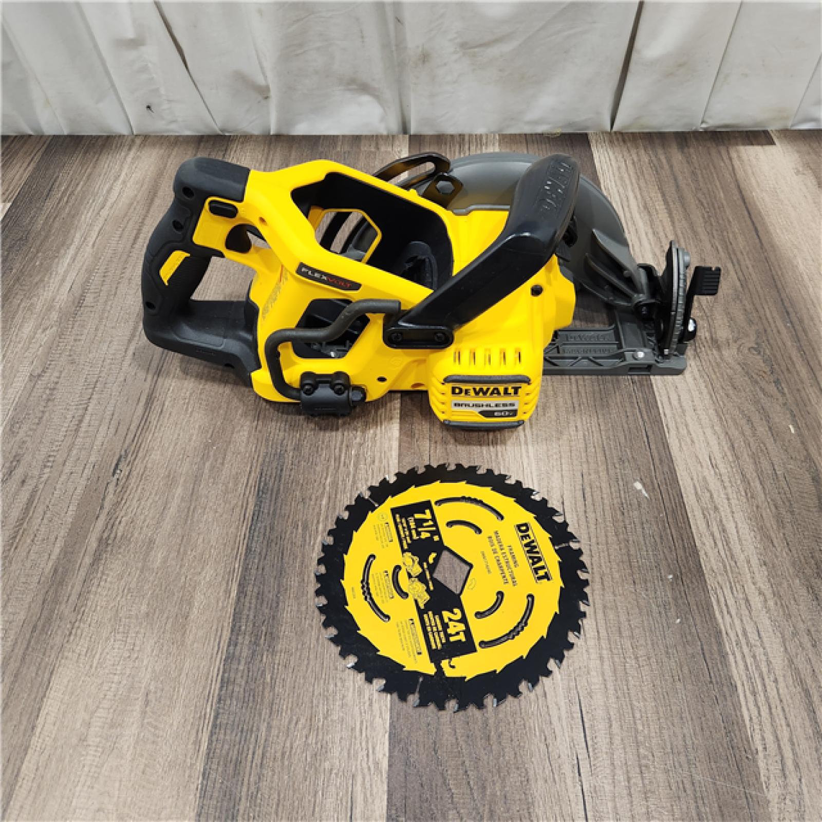 AS IS DEWALT FLEXVOLT 60V MAX Cordless Brushless 7-1/4 in. Wormdrive Style Circular Saw (Tool Only)