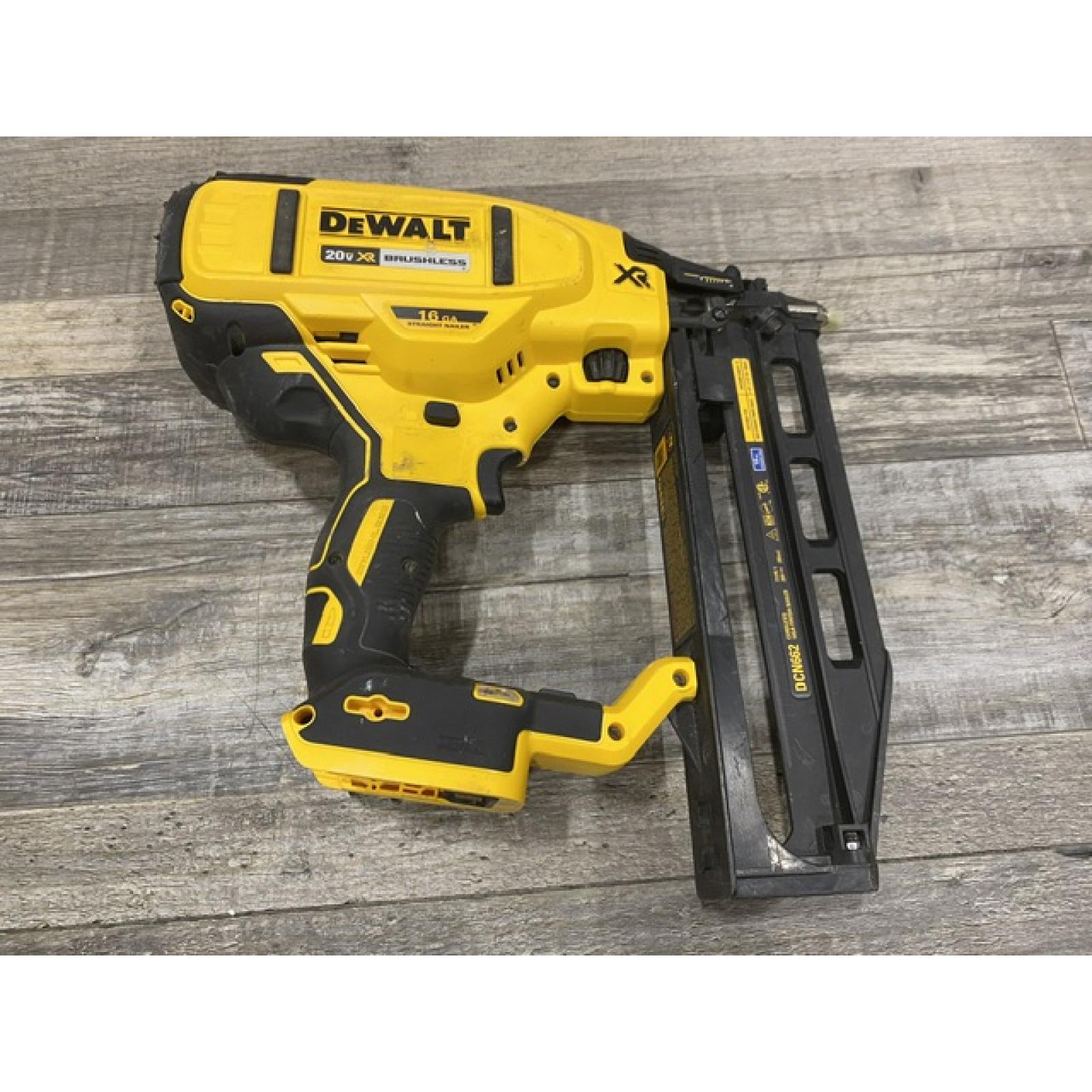 AS-IS DEWALT 20V MAX XR 16-Gauge Lithium-Ion Cordless Finish Nailer (Tool Only)