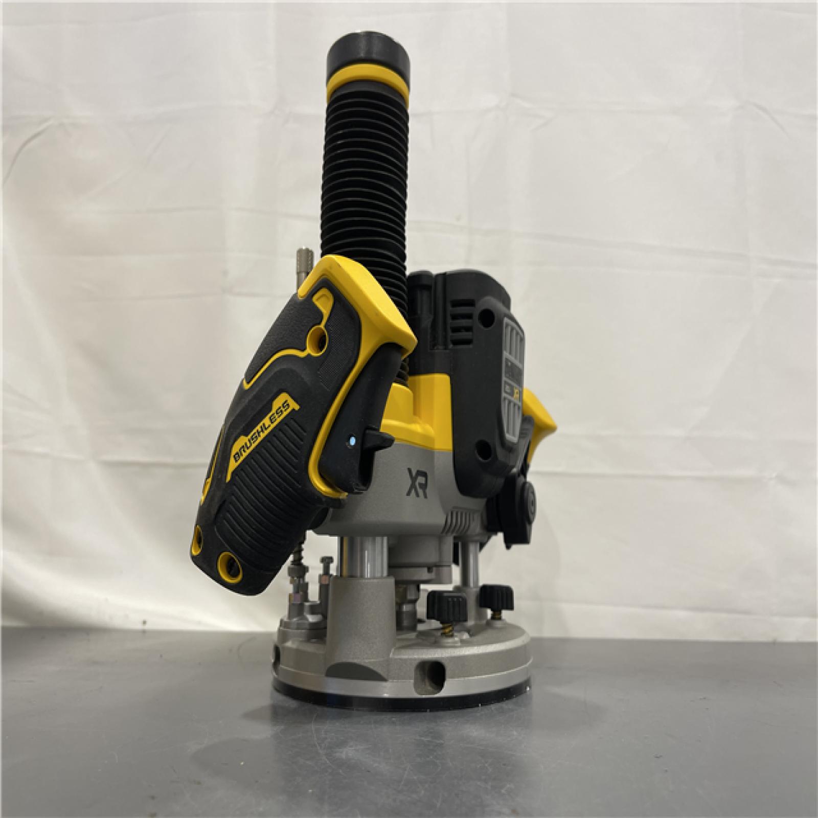 AS-IS - Dewalt 20V MAX XR 2-1/4 Peak HP Brushless Cordless Plunge Router (Tool Only)