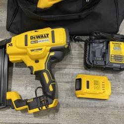 AS-IS DEWALT 20V MAX XR Lithium-Ion Cordless 18-Gauge Narrow Crown Stapler Kit