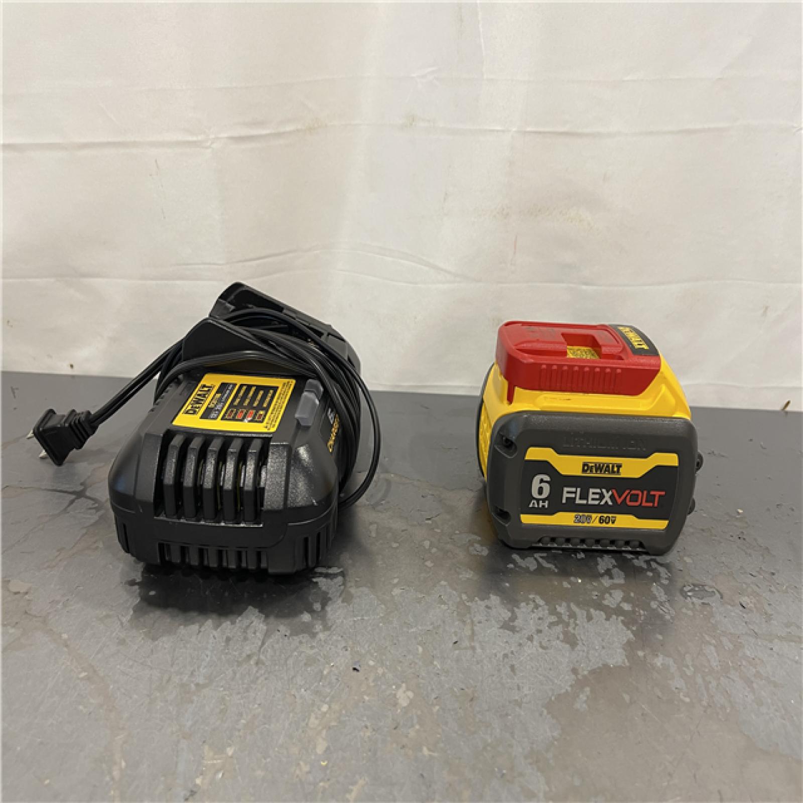 AS-IS- DEWALT FLEXVOLT 20V/60V MAX Lithium-Ion 6.0Ah Battery Pack with 6 Amp Output Charger