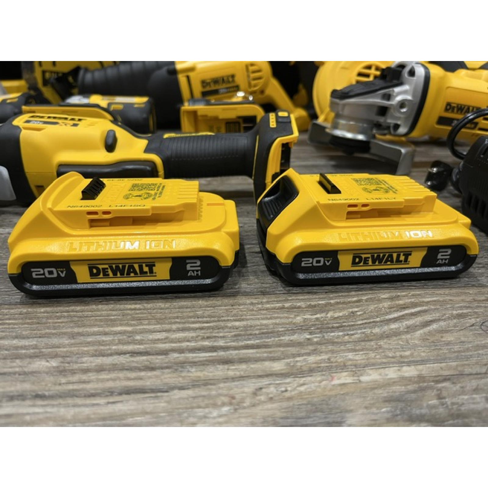 AS-IS DEWALT 20-Volt Max Lithium-Ion (10-Tool) Cordless Combo Kit