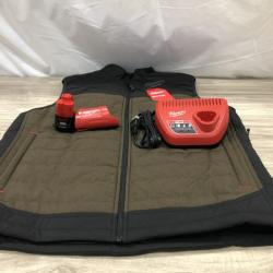 AS-IS Milwaukee Brown Medium Unisex Heated Vest Kit
