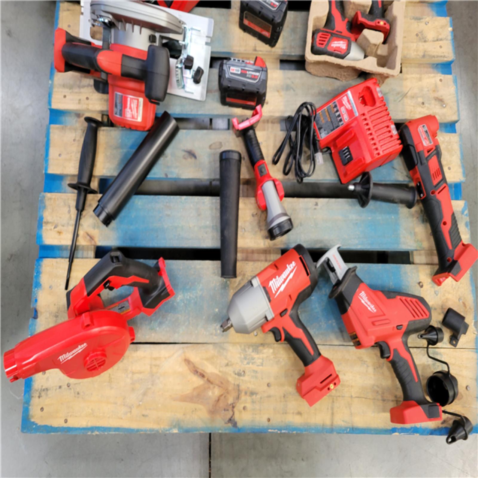 CALIFORNIA AS-IS MILWAUKEE M18 9-COMBO KIT WITH 2 BATTERIES AND 2 CHARGERS INCLUDED