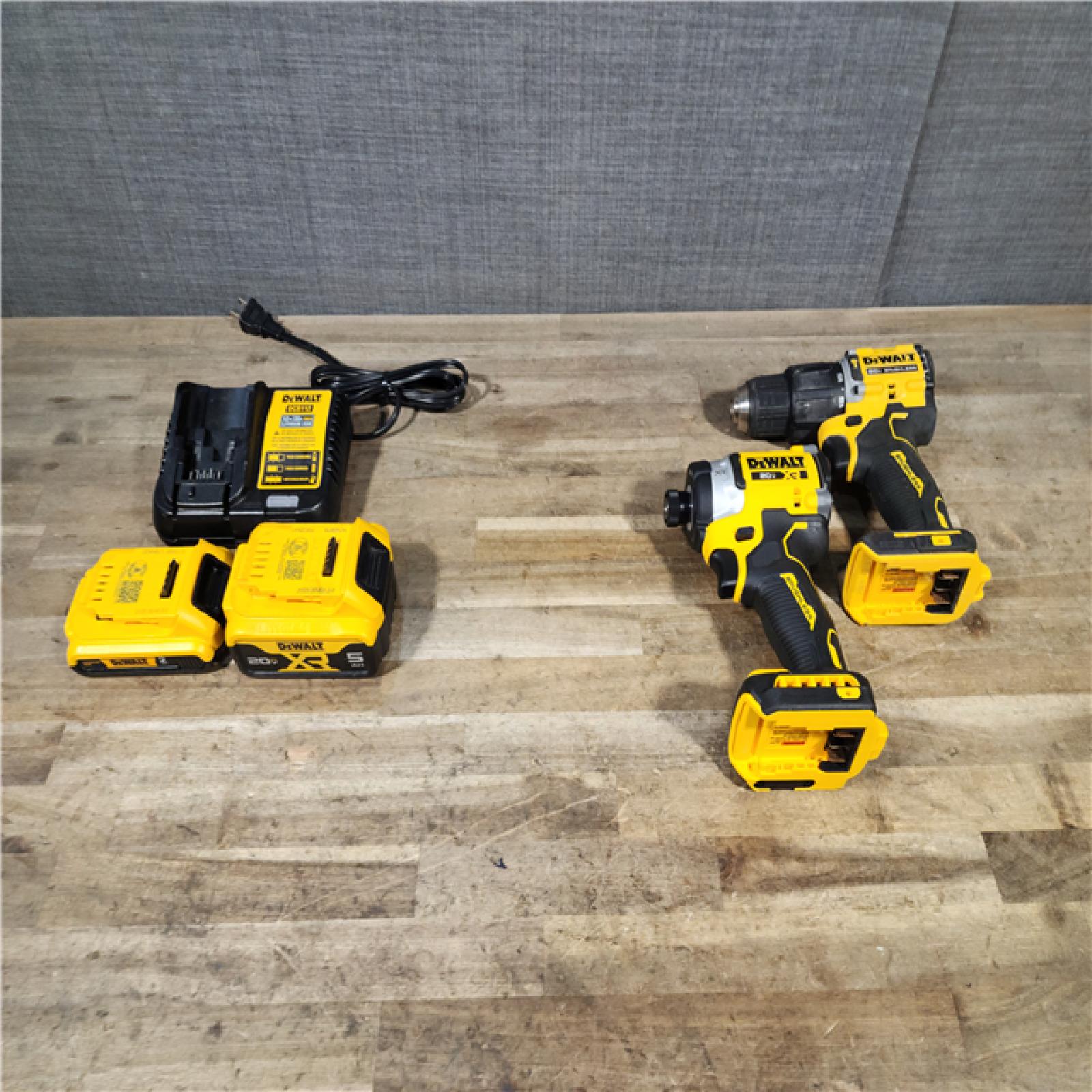HOUSTON LOCATION - AS-IS DEWALT 2 TOOL COMBO KIT W/ (2) BATTERY & CHARGER