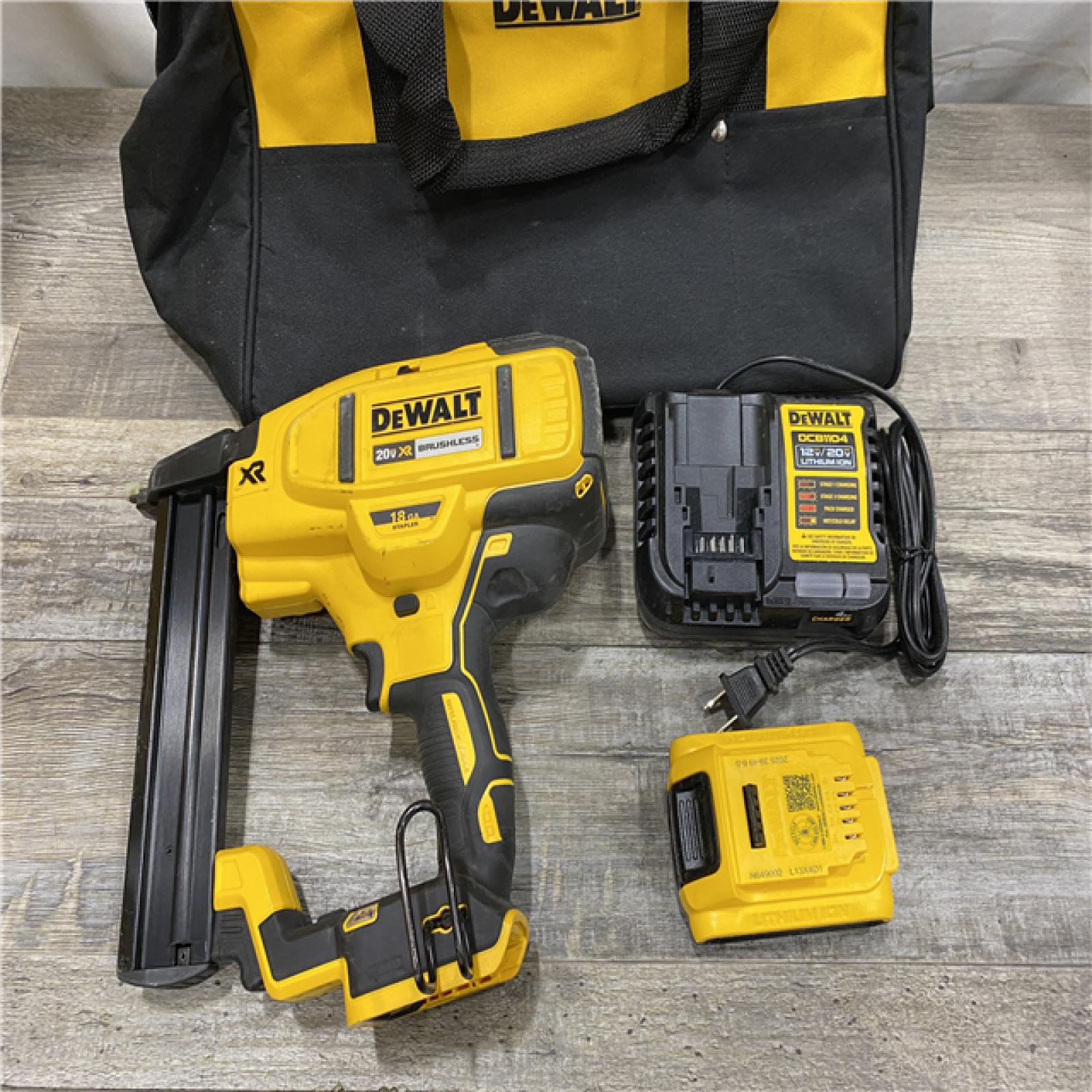 AS-IS DEWALT 20V MAX XR Lithium-Ion Cordless 18-Gauge Narrow Crown Stapler Kit