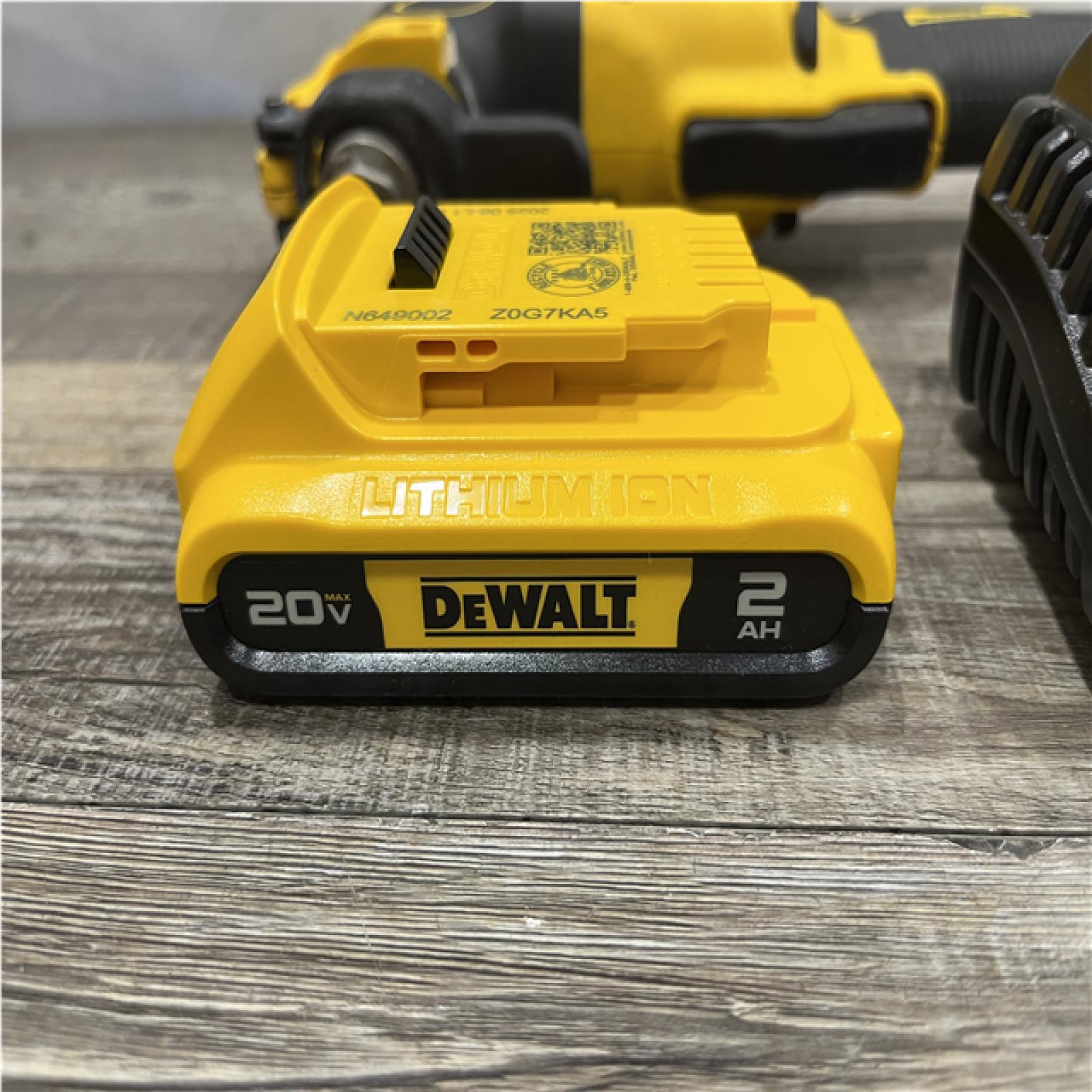AS-IS DEWALT ATOMIC 20V MAX Cordless Brushless Oscillating Multi Tool Kit