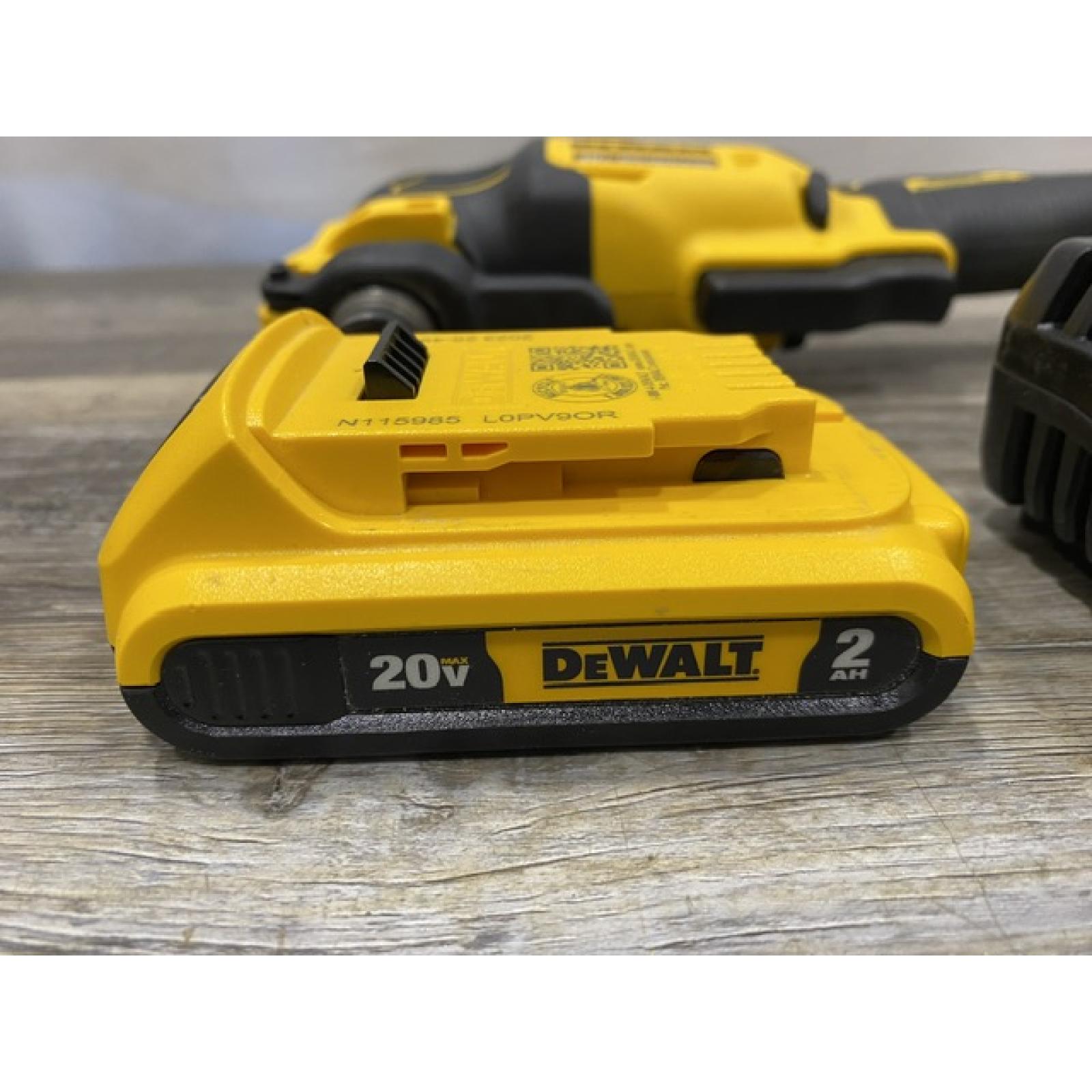AS-IS DEWALT ATOMIC 20V MAX Cordless Brushless Oscillating Multi Tool Kit
