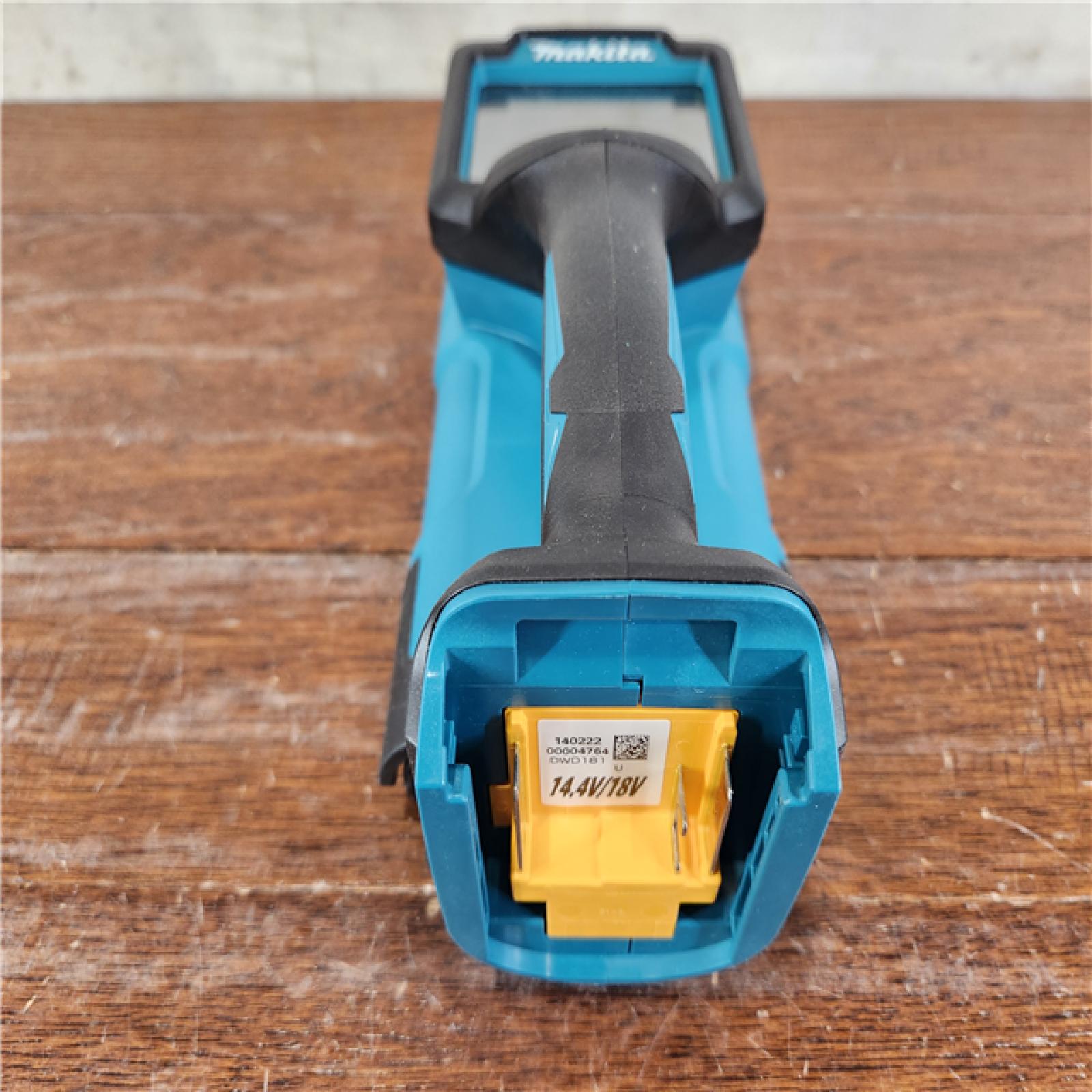 ASIS Makita 18V LXT LithiumIon Cordless MultiSurface Scanner (Tool Only)