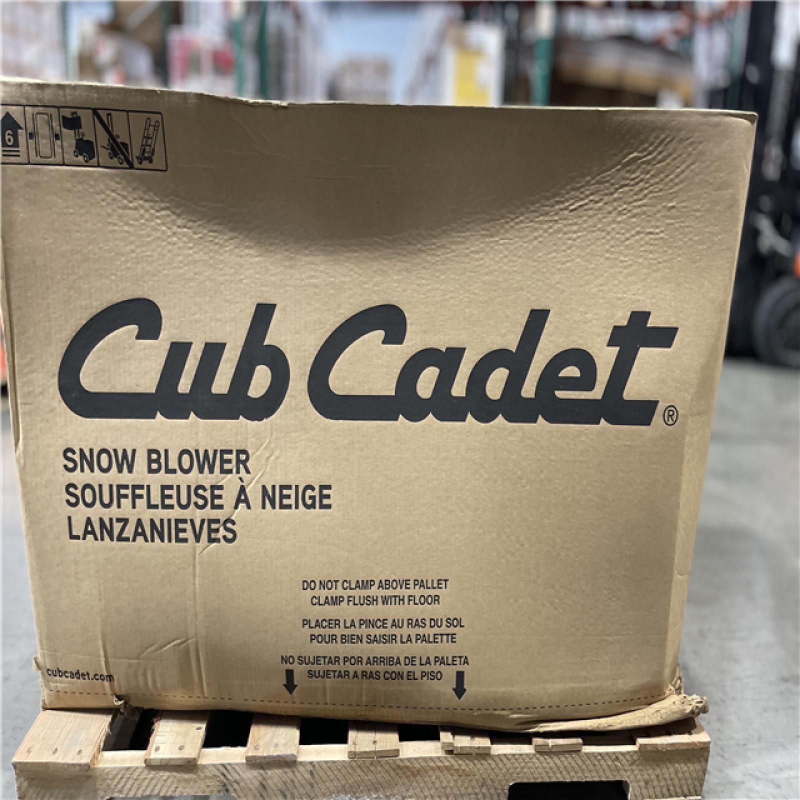 DALLAS LOCATION- LIKE NEW!- Cub Cadet 2 in. x 24 in. 208 cc Electric Start Gas 2-Stage Snow Blower