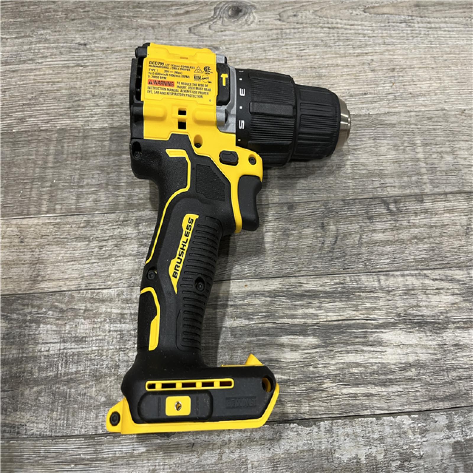 AS-IS DEWALT ATOMIC 20V Lithium-Ion Cordless 1/2 in. Hammer Drill Kit