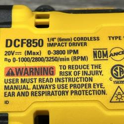 AS-IS DEWALT ATOMIC 20V MAX Lithium-Ion Cordless 1/4 in. Brushless Impact Driver Kit