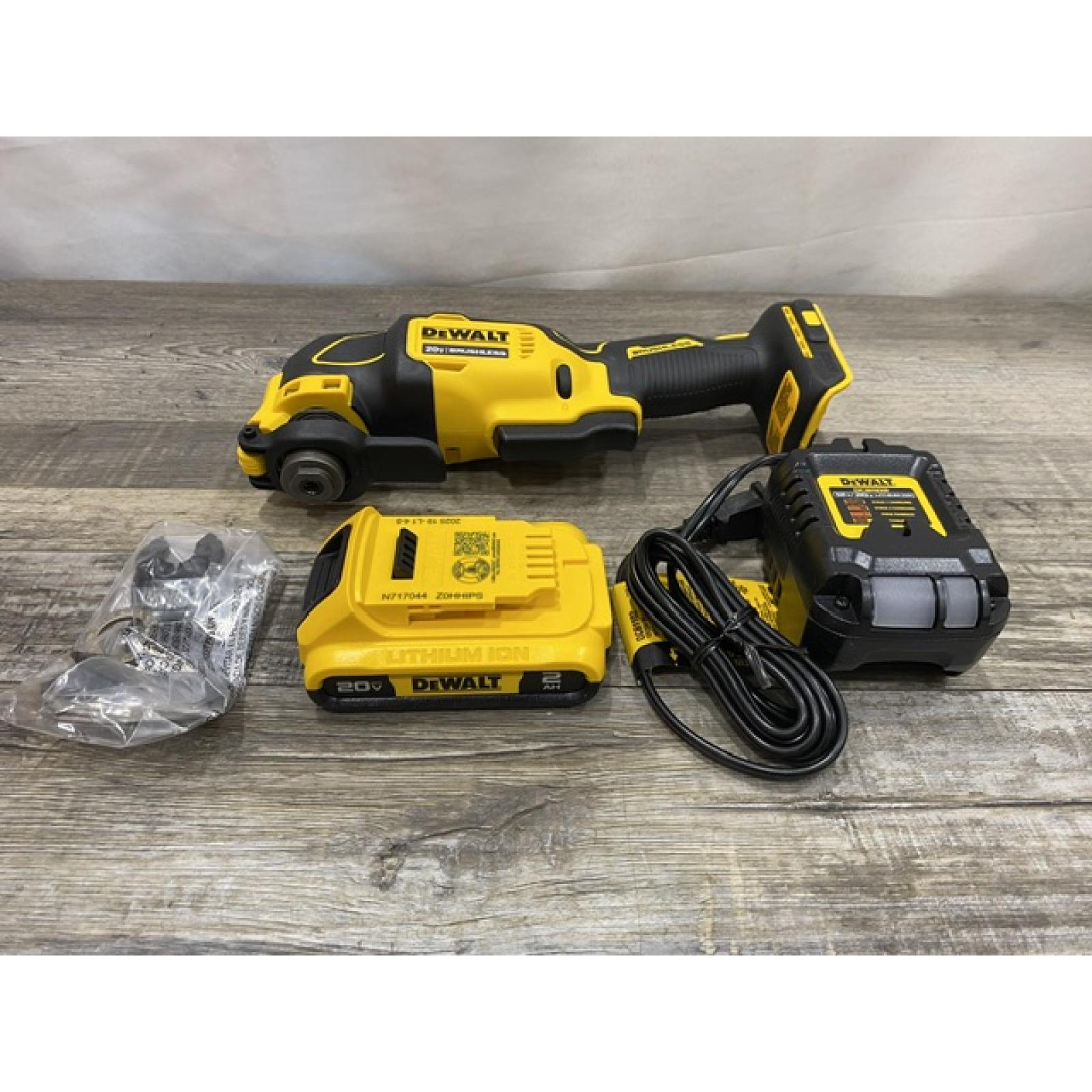 AS-IS DEWALT ATOMIC 20V MAX Cordless Brushless Oscillating Multi Tool Kit
