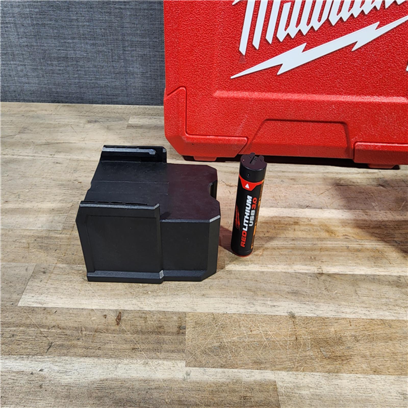 HOUSTON LOCATION - AS-IS Milwaukee-3522-21 Green Beam Laser Cross Line Plumb Point USB Rechargeable
