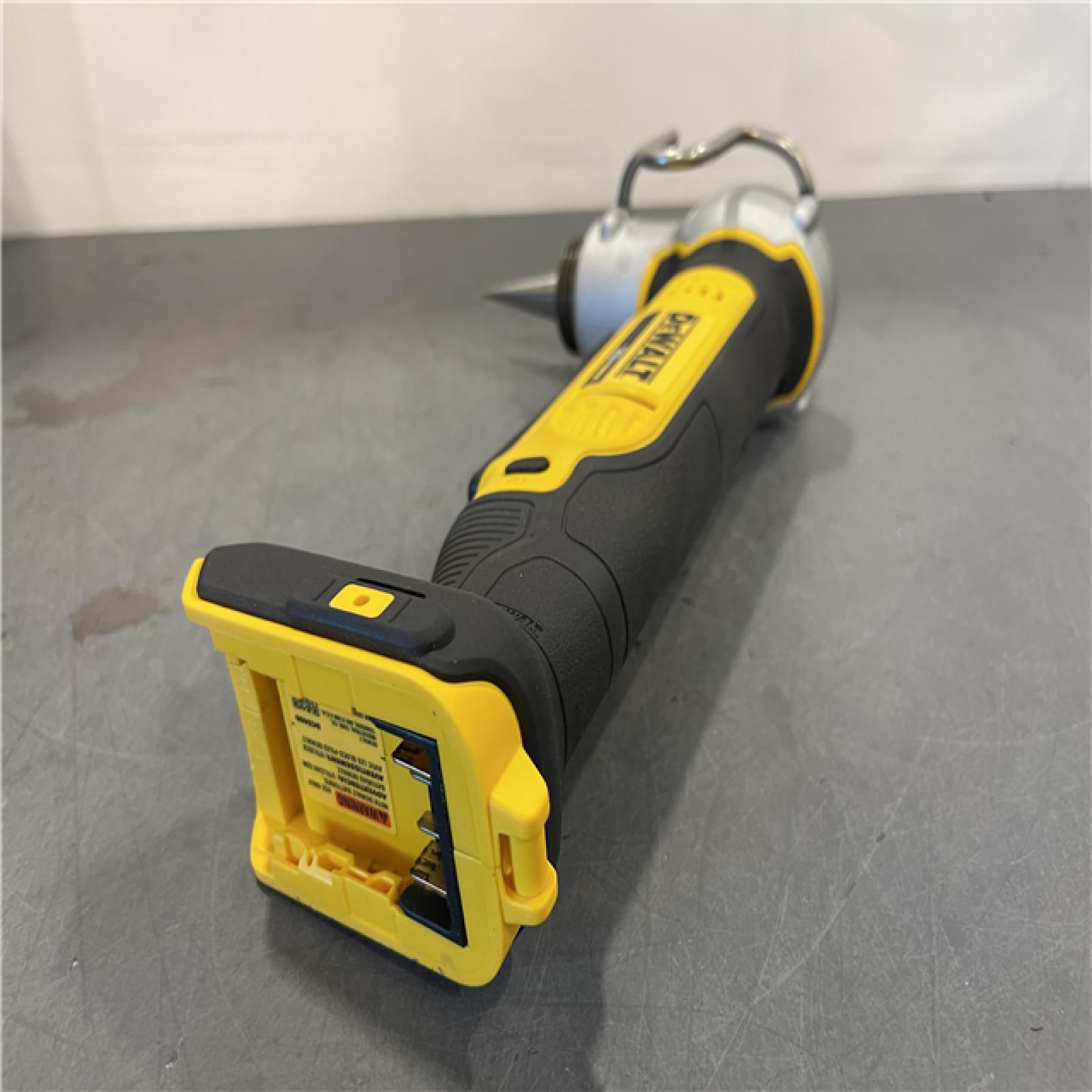 AS-IS - DEWALT 20V MAX Cordless 1 in. PEX Expansion Tool, PEX Expander Grease and Case
