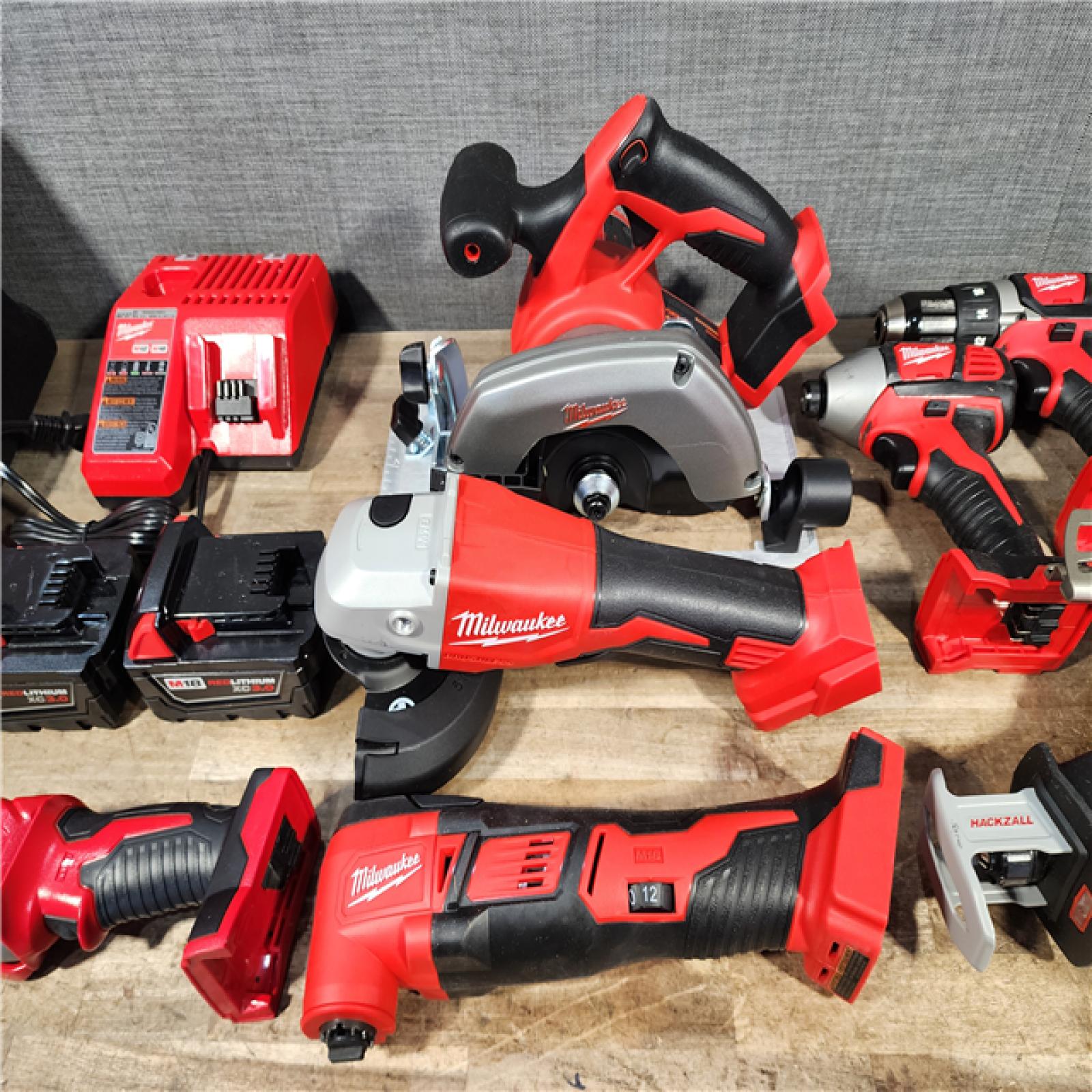HOUSTON LOCATION - AS-IS M18 18-Volt Lithium-Ion Cordless Combo Kit 7-Tool with 2-Batteries  Charger and Tool Bag