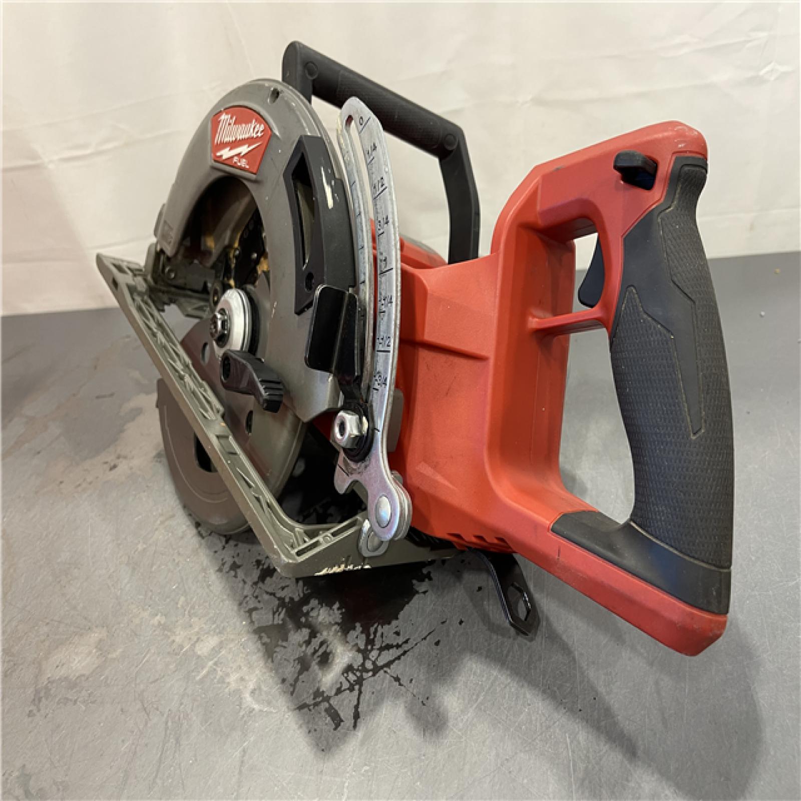 AS-IS - MILWAUKEE M18 FUEL 18V Lithium-Ion Cordless 7-1/4 in. Rear Handle Circular Saw