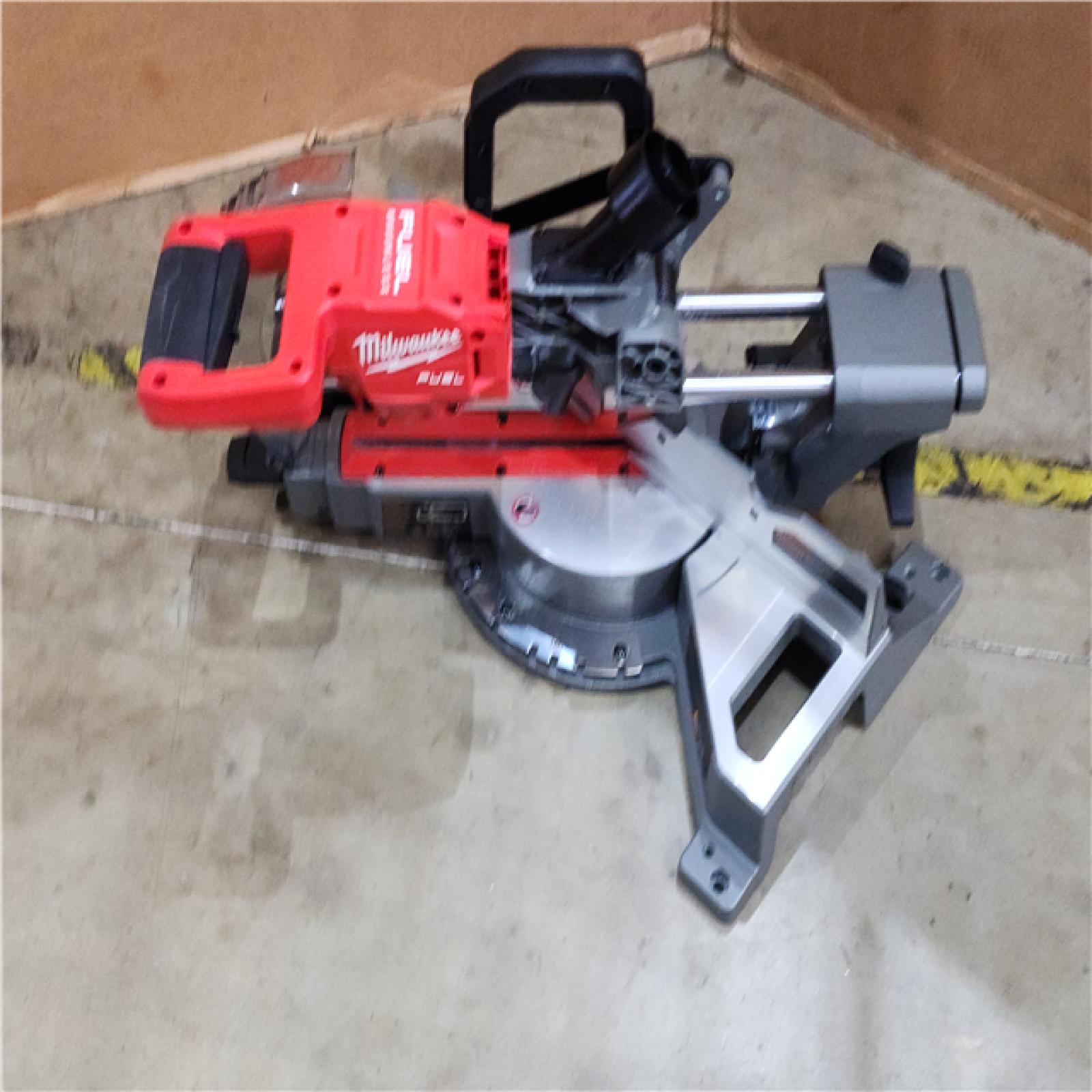 HOUSTON LOCATION - AS-IS Milwaukee M18 FUEL 7-1/4 in. Cordless Brushless Dual-Bevel Sliding Compound Miter Saw (Tool Only)
