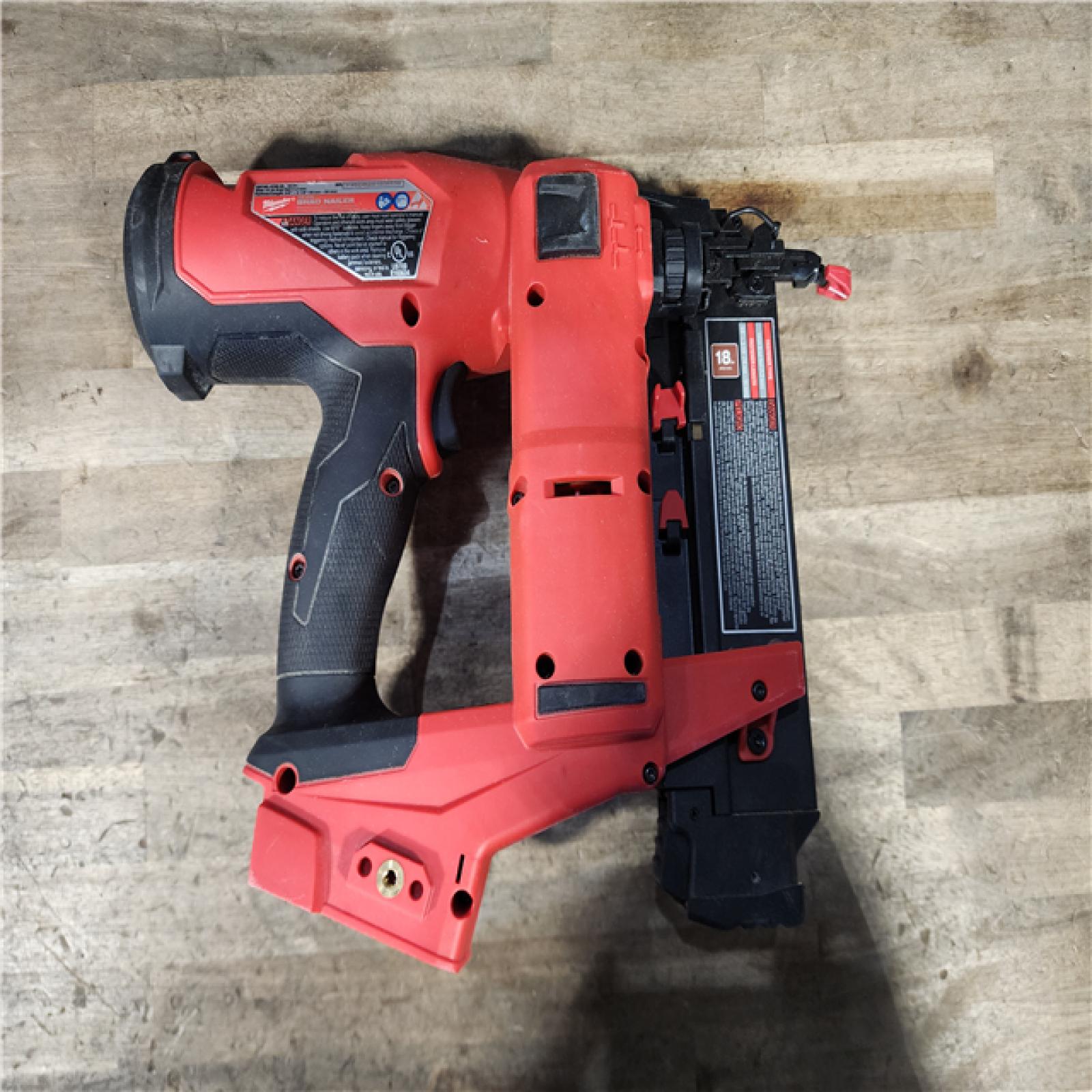 HOUSTON LOCATION - AS-IS Milwaukee M18 FUEL 18 Gauge Brad Nailer (TOOL ONLY)