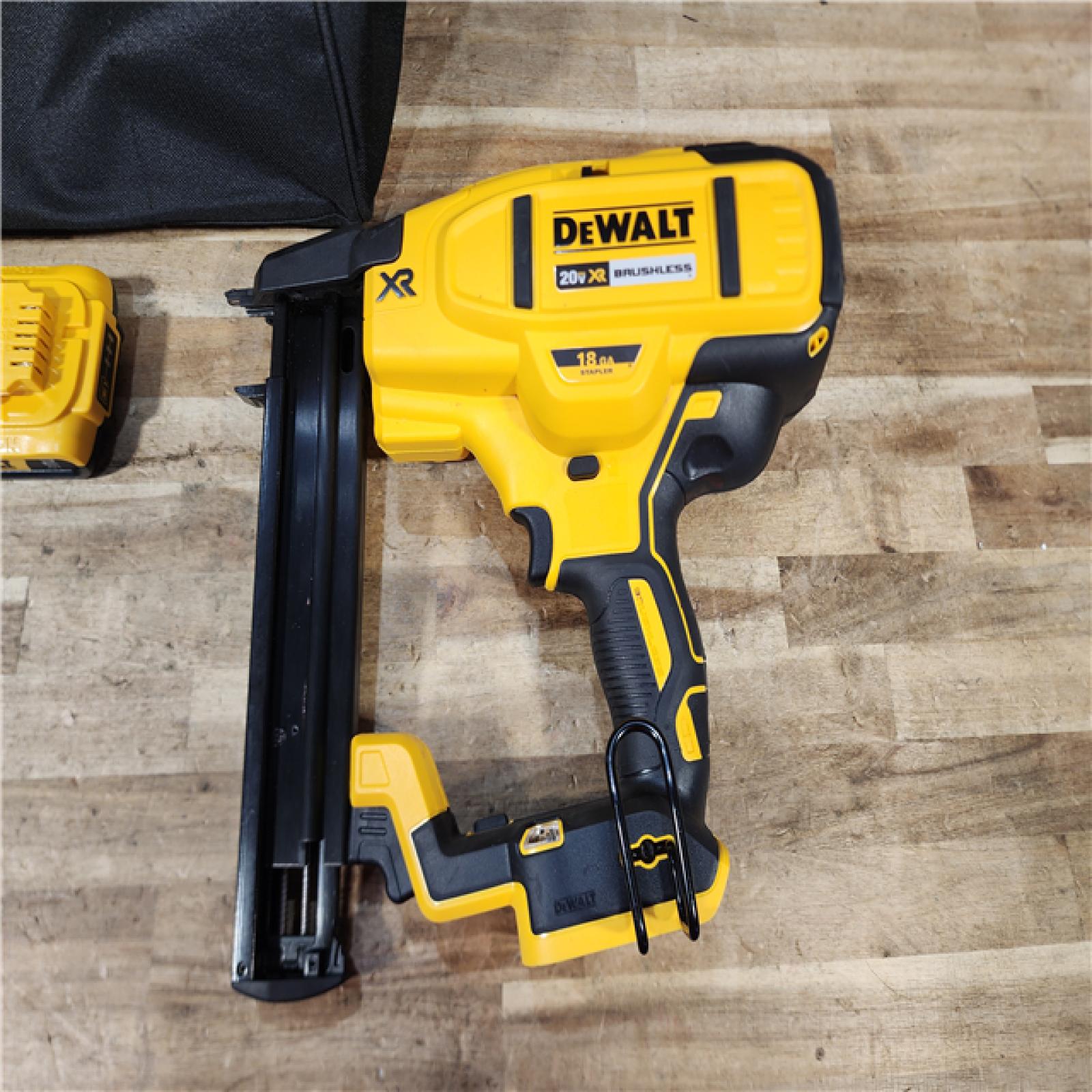 HOUSTON LOCATION - AS - IS DEWALT 20V MAX XR Lithium-Ion Cordless 18-Gauge Narrow Crown Stapler Kit