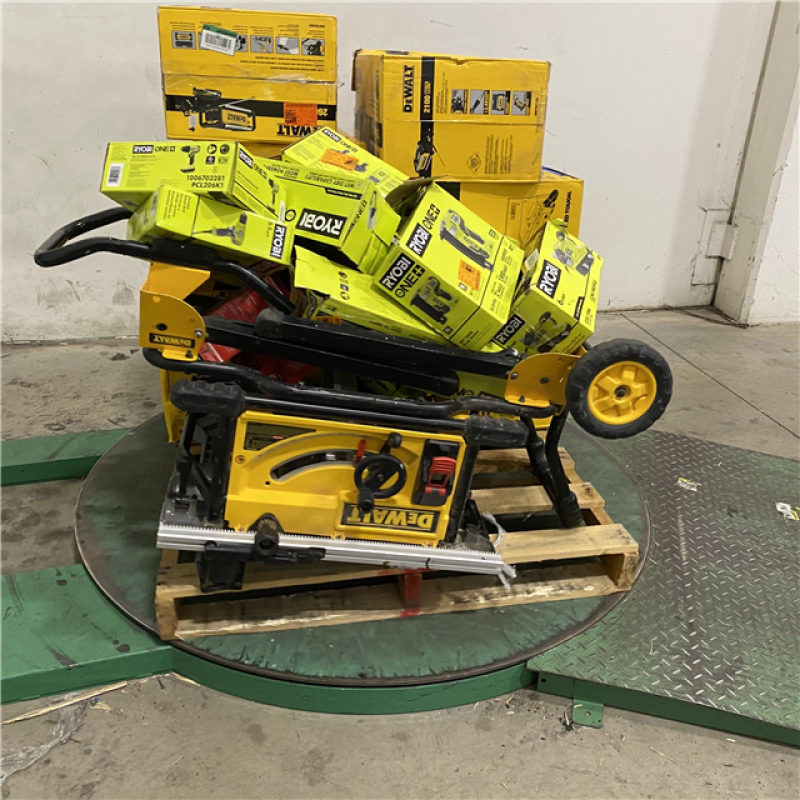 Dallas Location - As-Is Tool Pallet