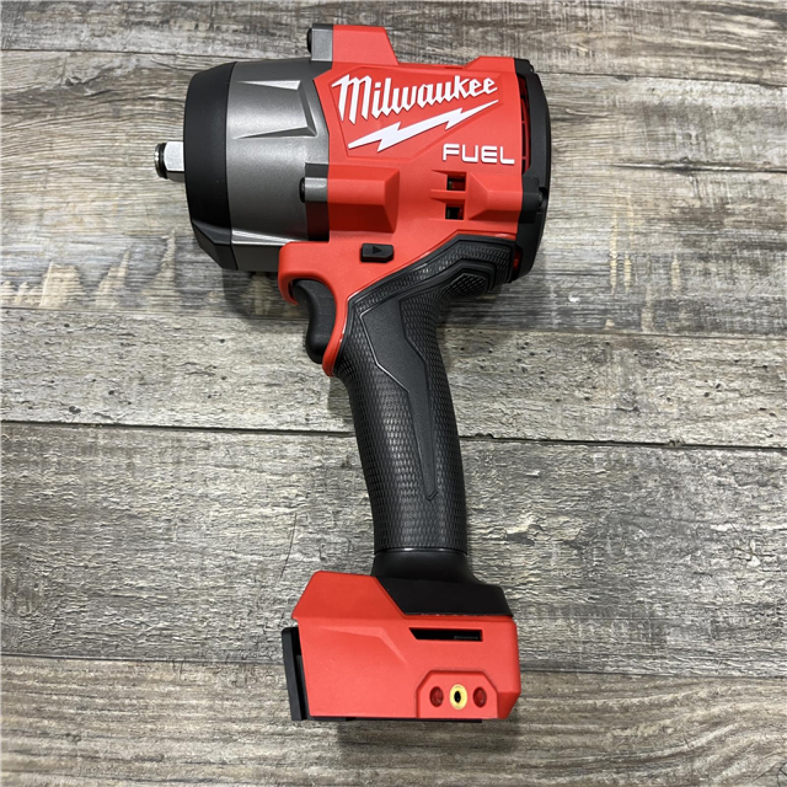 AS-IS Milwaukee FUEL 18V Lithium-Ion Brushless Cordless 1/2 in. Impact Wrench w/Friction Ring Kit