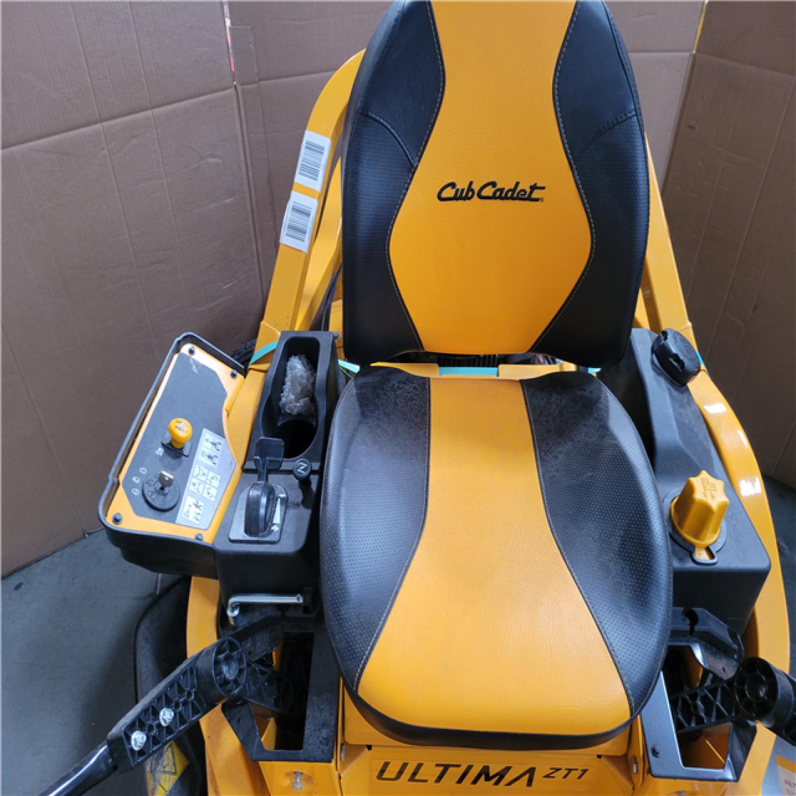 CALIFORNIA AS-IS CUB CADET ULTIMA ZT1 42 SIT DOWN RIDING LAWN MOWER
