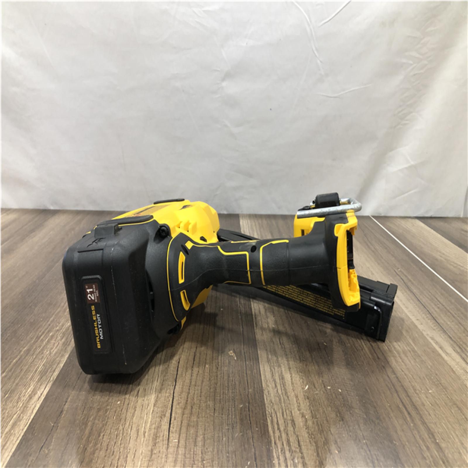 AS-IS DEWALT 20-Volt 21° Cordless Framing Nailer (Tool-Only)
