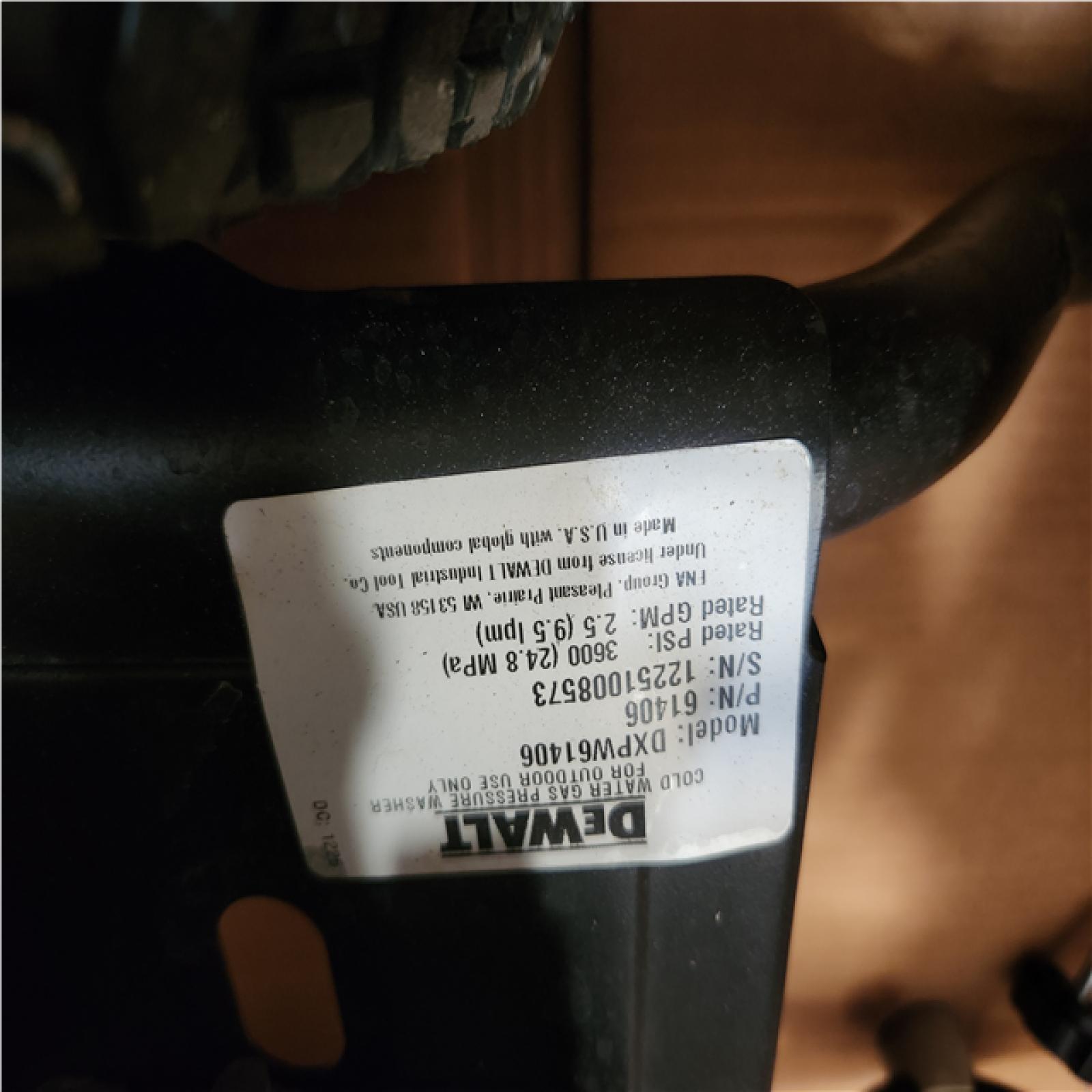 Phoenix NEW DEWALT 3600 PSI 2.5 GPM Cold Water Gas Professional Pressure Washer with HONDA GX200 Engine