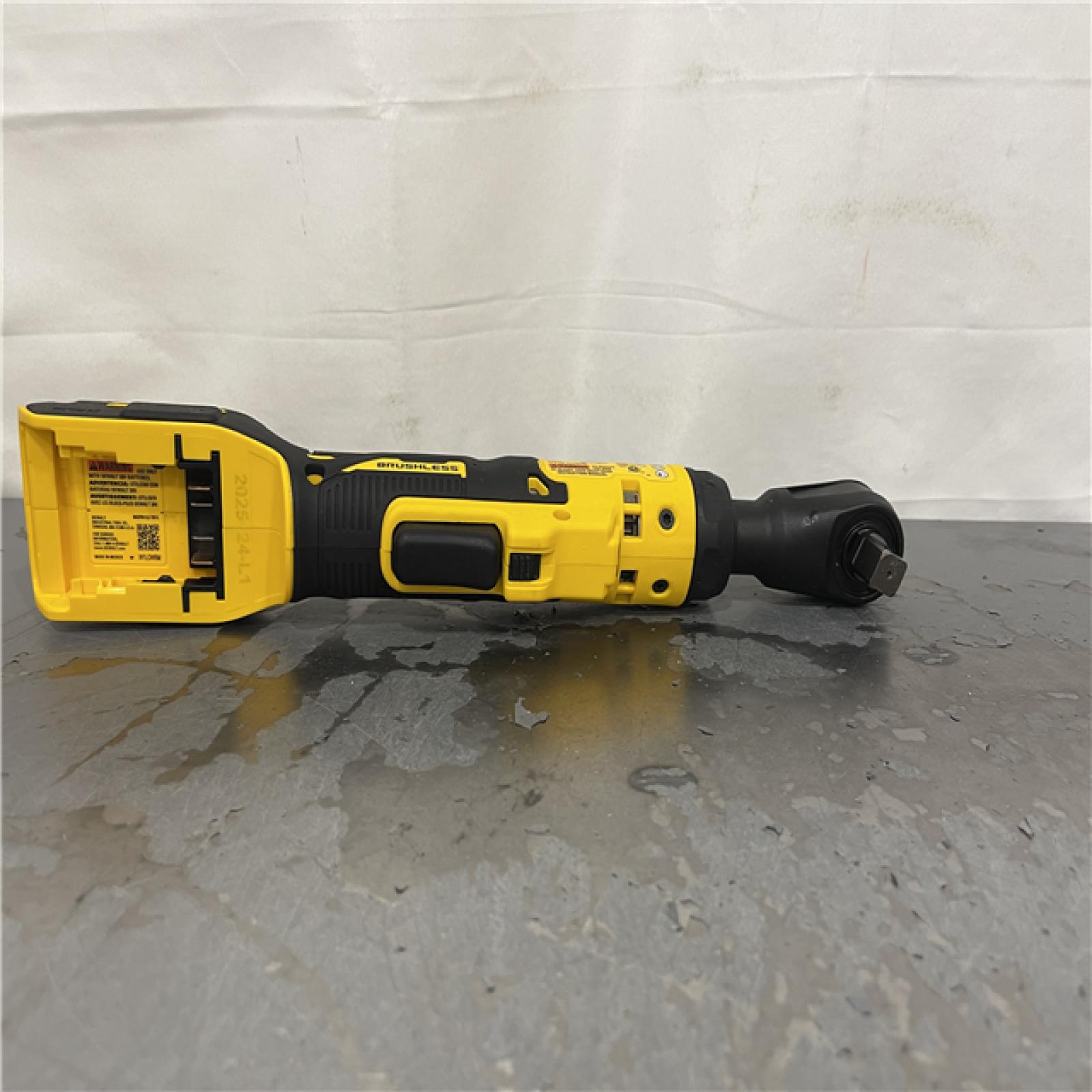 AS-IS- DeWalt ATOMIC 20V MAX Cordless 1/2 in. Ratchet (Tool Only)
