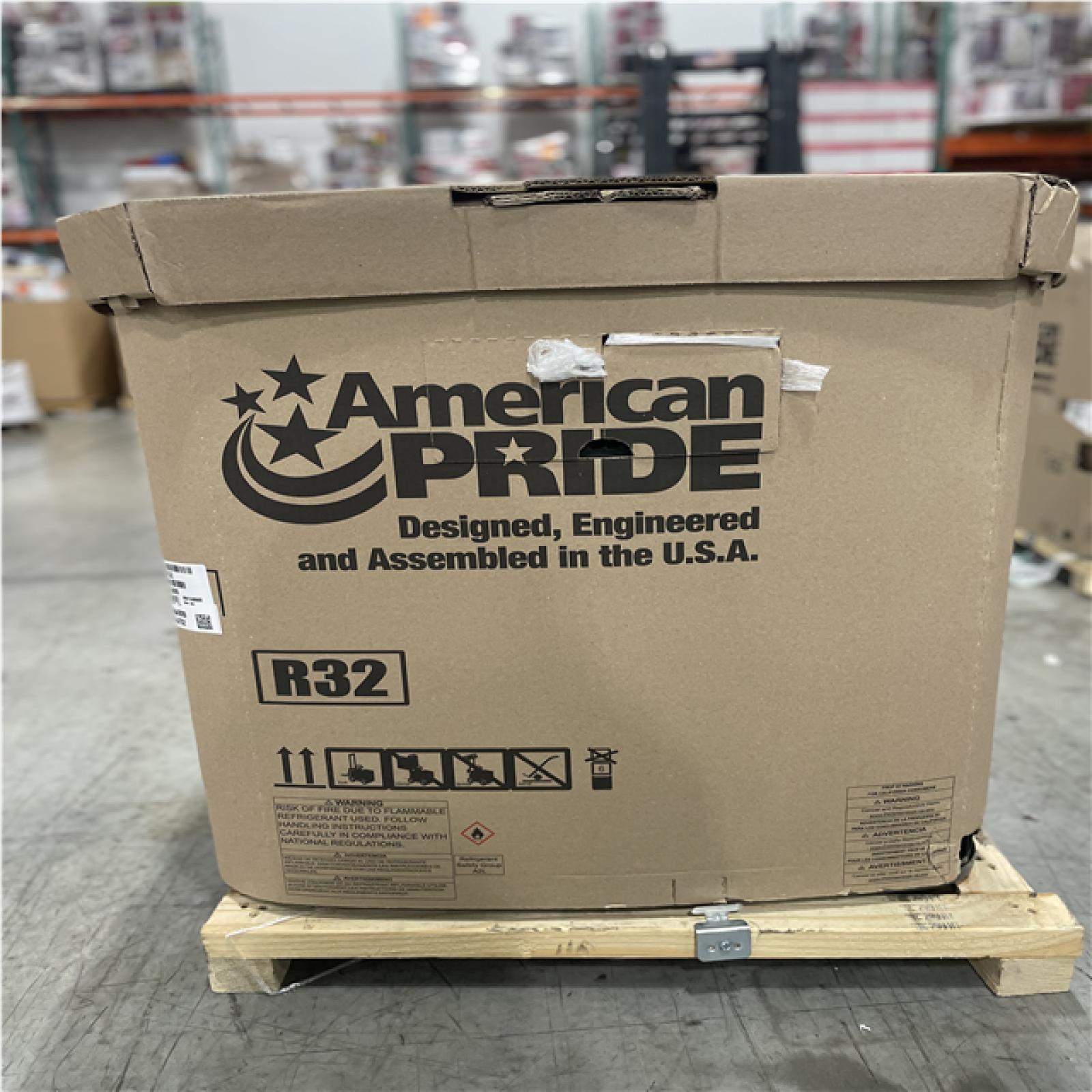 DALLAS LOCATION- AS-IS 1.5 Ton 14.5 SEER2 Goodman Central Heat Pump Condenser - R-32
