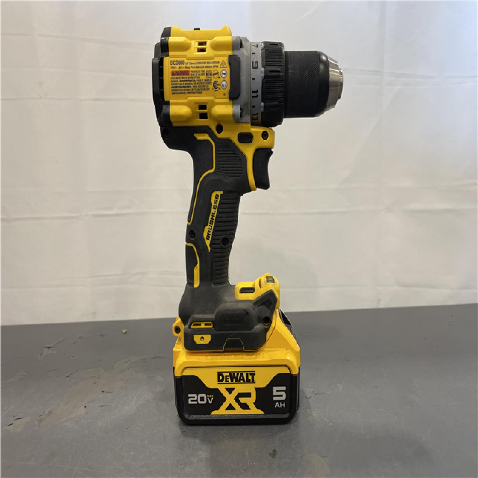 AS-IS - DEWALT 20V MAX XR Brushless Cordless 1/2 Drill/Driver Kit