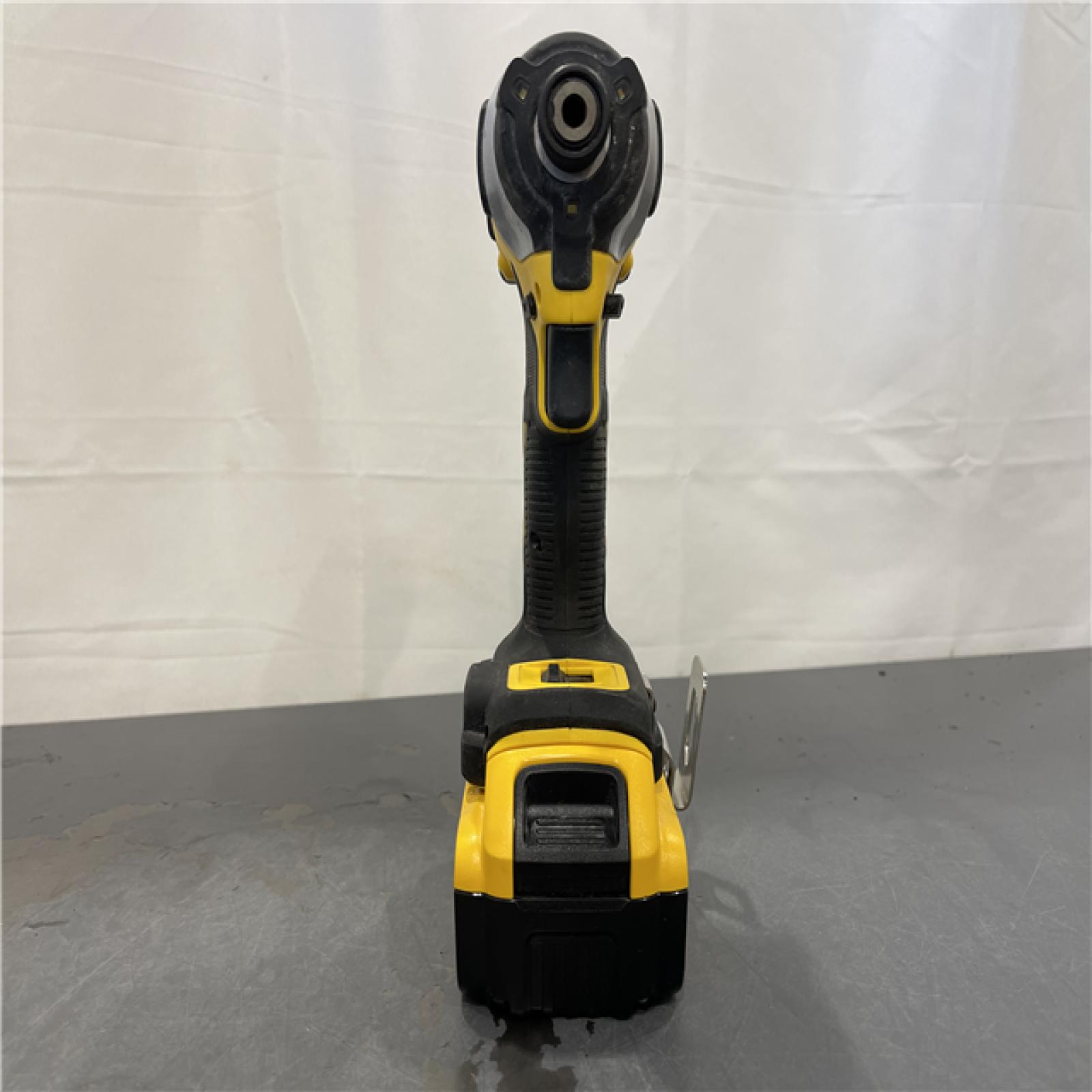 AS-IS - DeWalt 20V MAX ATOMIC 1/4 in. Cordless Brushless 3-Speed Impact Driver Kit