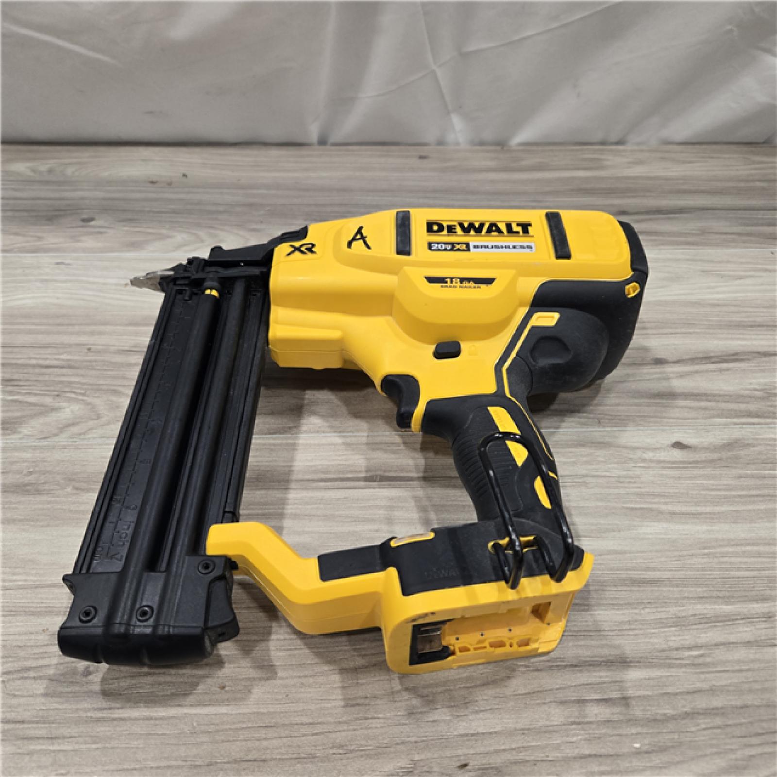 AS-IS DeWalt 20V MAX XR Cordless 18-Gauge Brad Nailer (Tool Only)