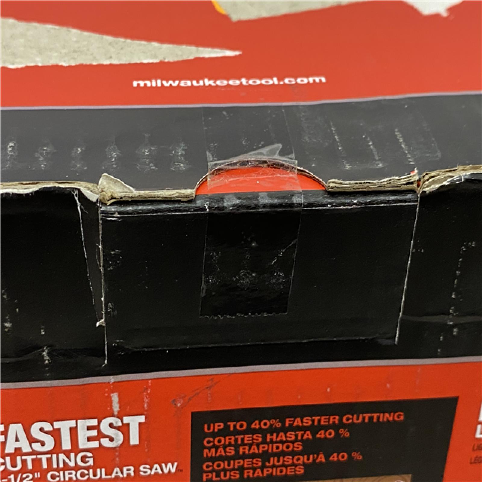 NEW - Milwaukee FUEL 18V Lithium-Ion Brushless Cordless 6-1/2 in. Circular Saw (Tool-Only)