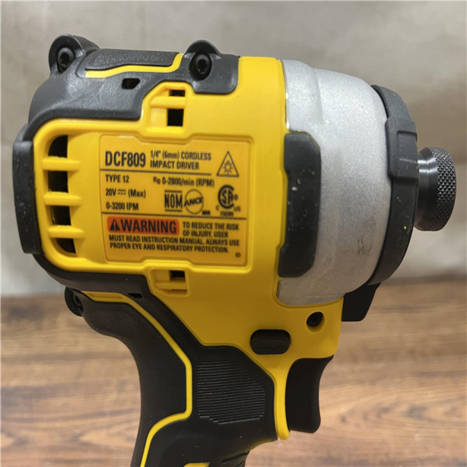AS-IS DEWALT ATOMIC 20V MAX* Brushless Cordless Compact 1/4 in. Impact Driver Kit