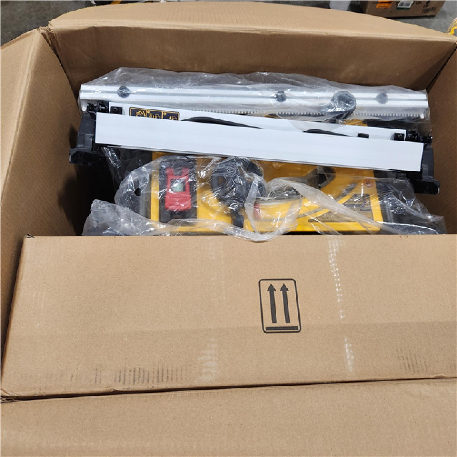 As-Is- DEWALT 10 in. 15 Amp 120V Site-Pro Compact Jobsite Table Saw