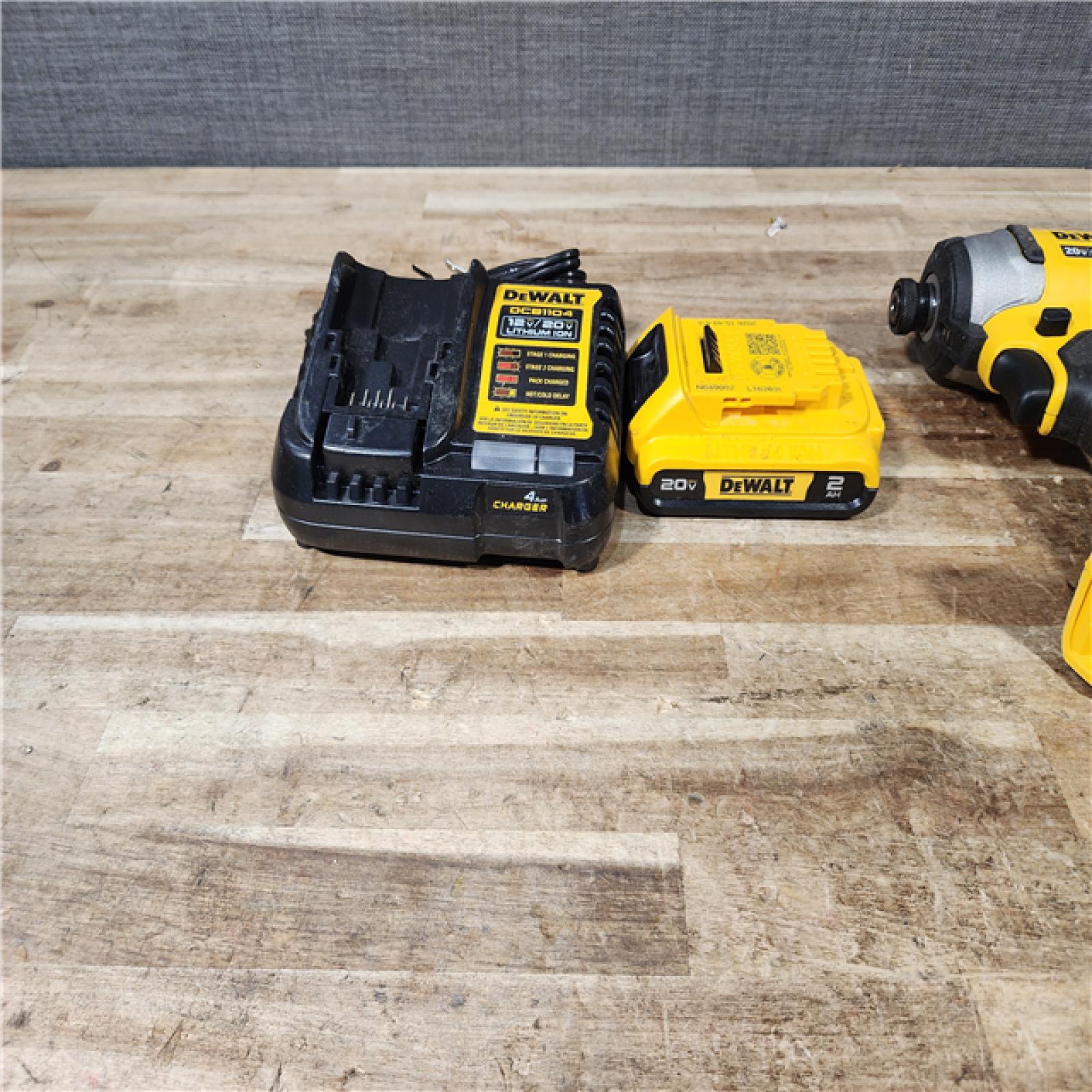 HOUSTON LOCATION - AS - IS DEWALT Atomic 20V Max Lithium-Ion Brushless Cordless Compact 1/4 in. Impact Driver Kit