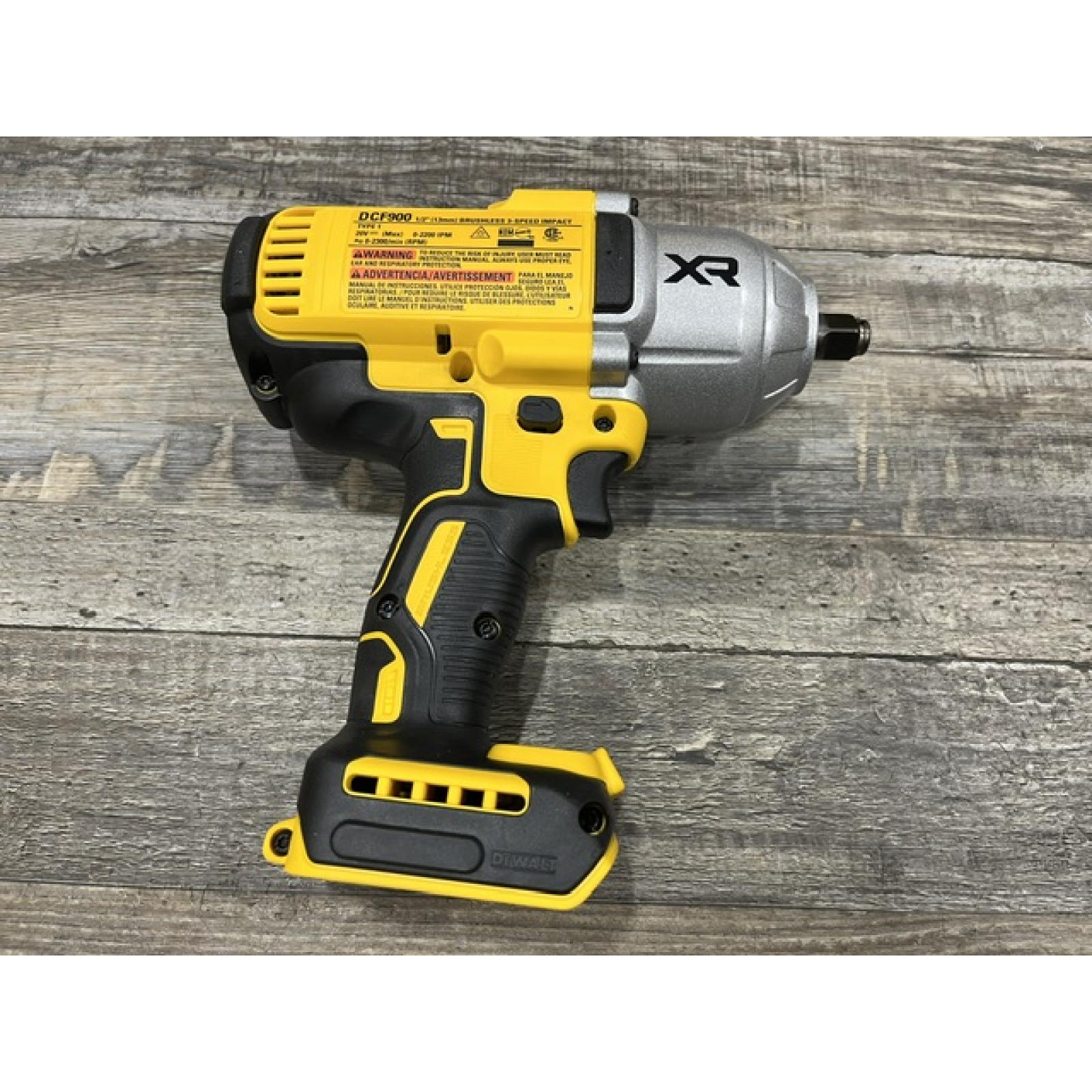 AS-IS DEWALT 20V MAX Lithium-Ion Cordless 1/2 in. Impact Wrench Kit