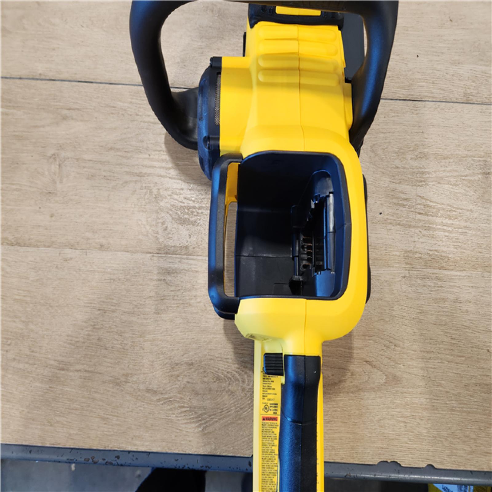 AS-IS- DEWALT FLEXVOLT 60V MAX 16in. Brushless Cordless Battery Powered Chainsaw Kit