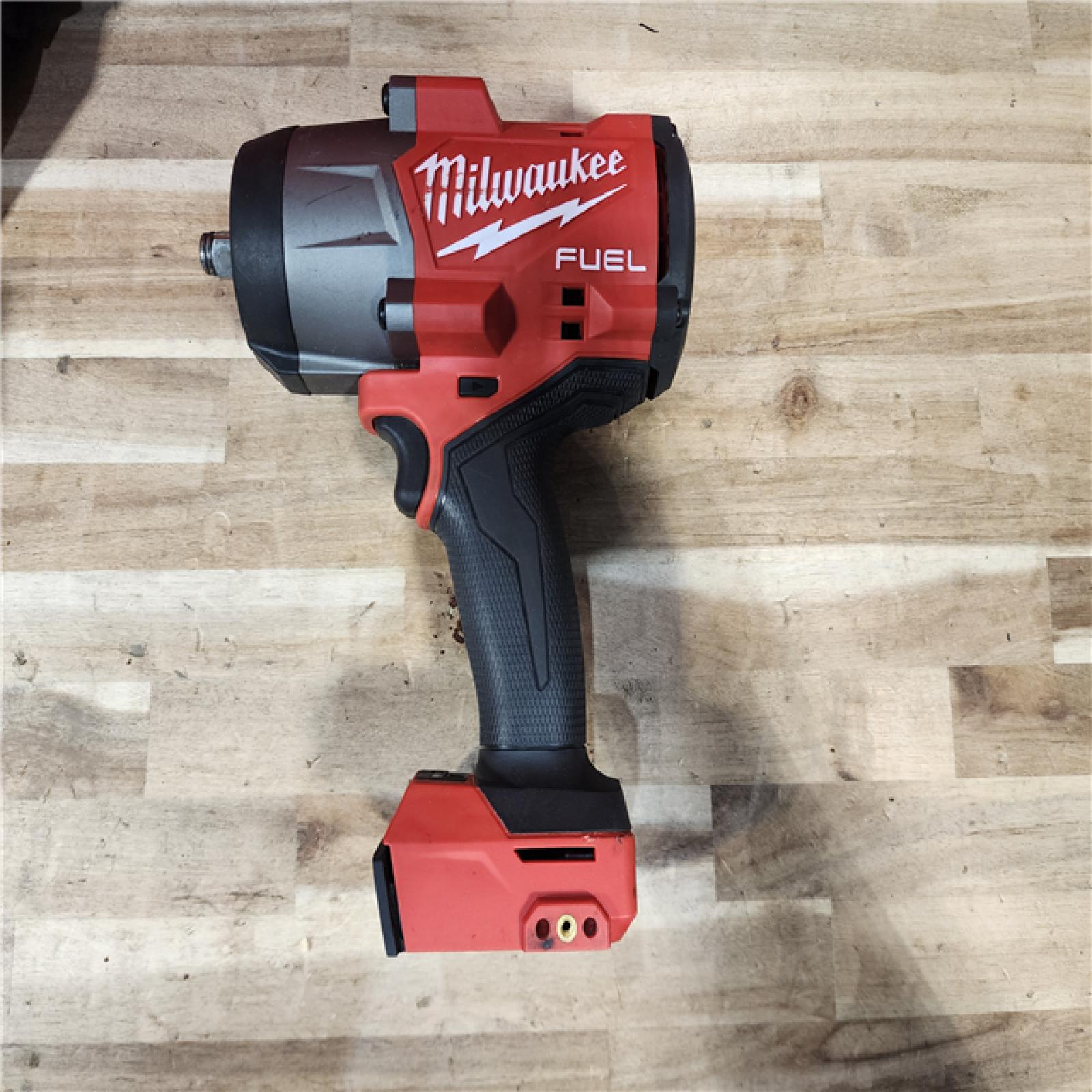 HOUSTON LOCATION - AS-IS Milwaukee FUEL 18V Lithium-Ion Brushless Cordless 1/2 in. Impact Wrench w/Friction Ring Kit