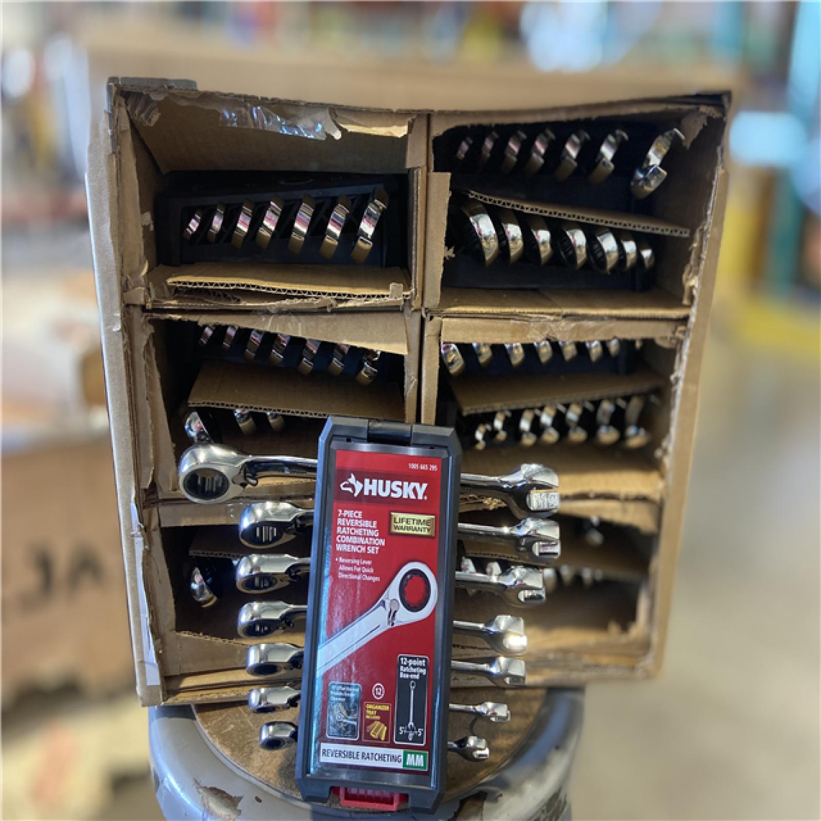 NEW! - Husky Reversible Ratcheting MM Combination Wrench Set (7-Piece) - 12 UNITS