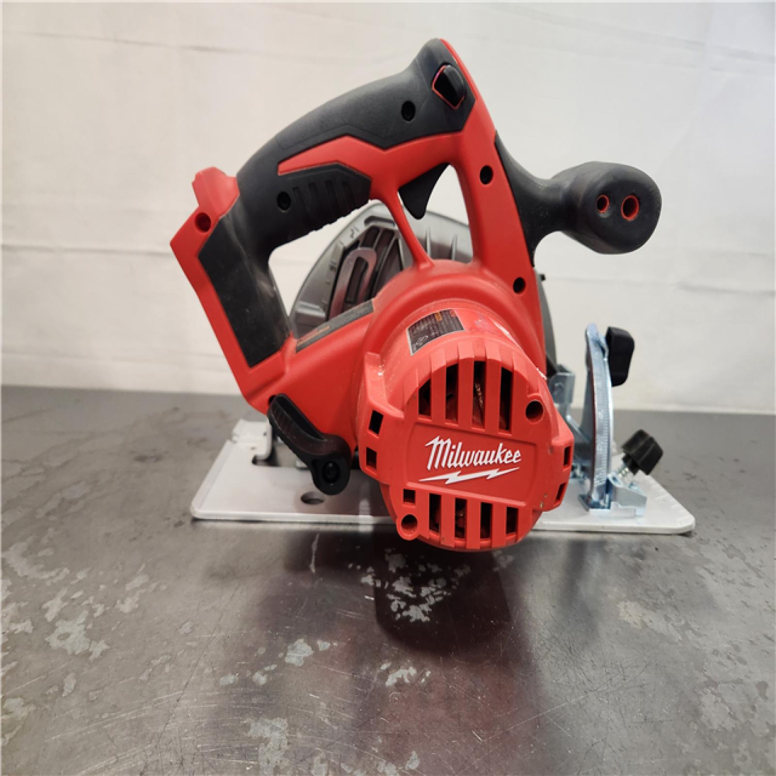 AS-IS- Milwaukee 2630-20 M18 Cordless 6-1/2 Circular Saw (Bare Tool Only)