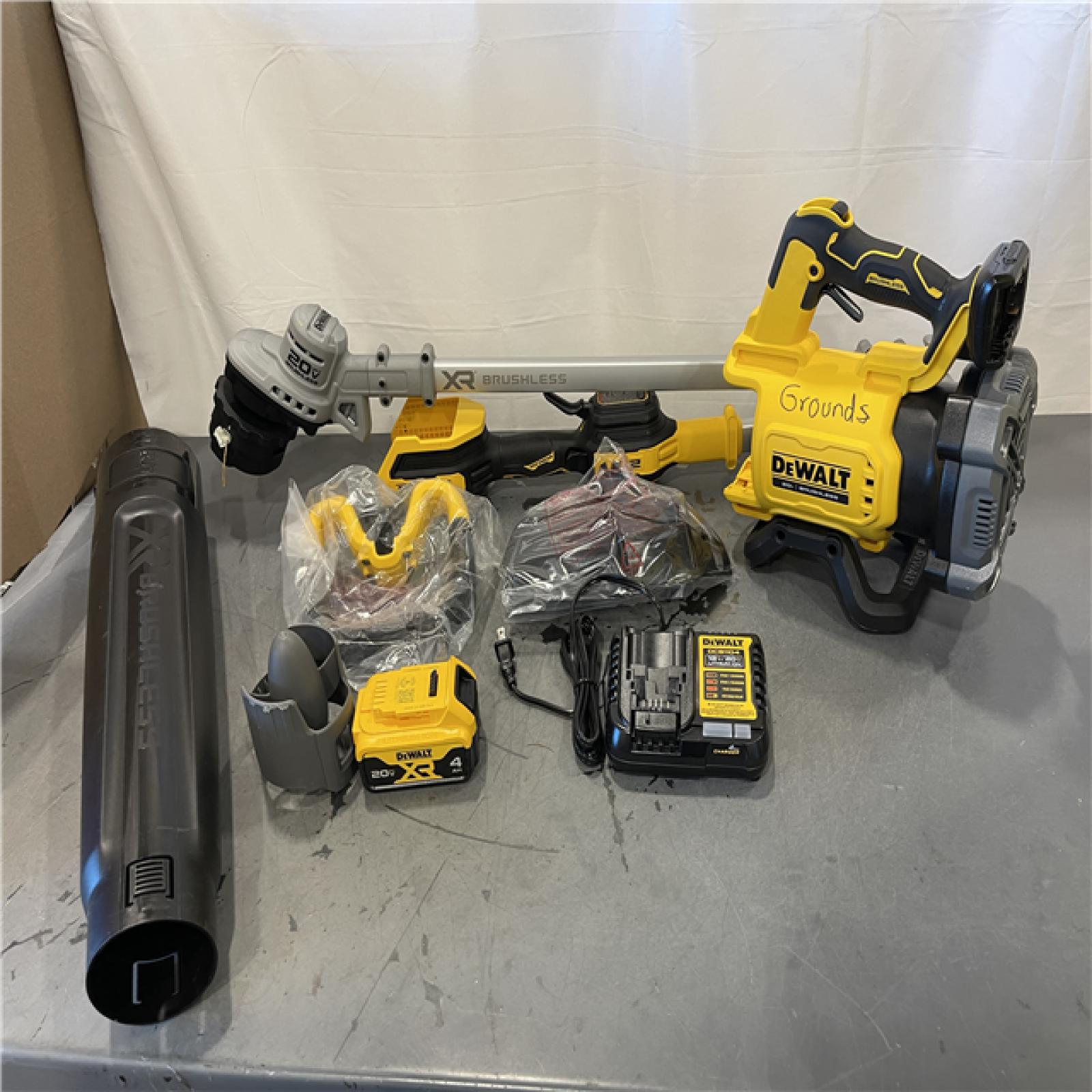 AS-IS - DEWALT 20V MAX Cordless Battery Powered String Trimmer & Blower Combo Kit