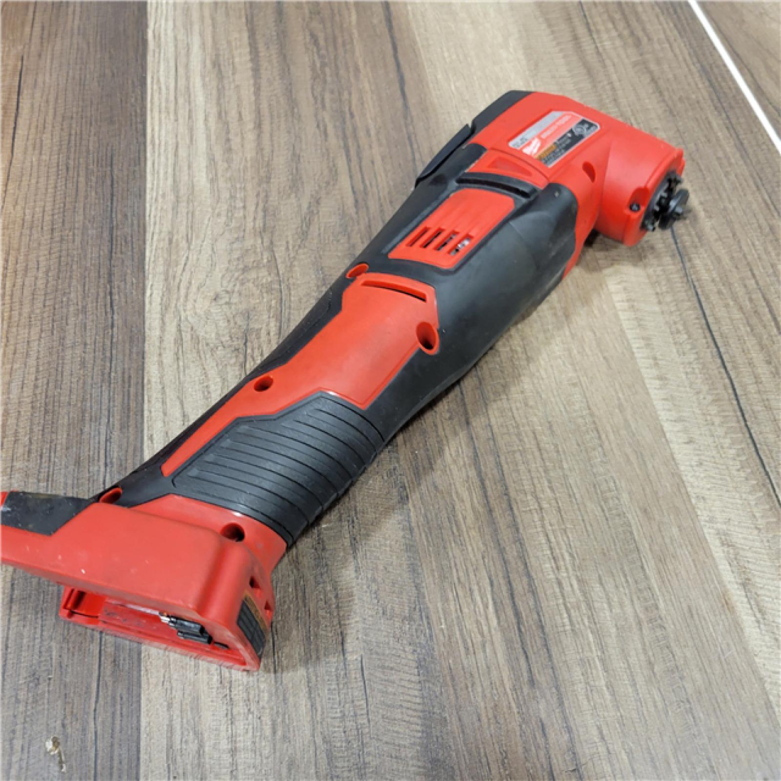 AS-IS Milwaukee 2626-21 M18 18-Volt Lithium-Ion Cordless Oscillating Multi-Tool Kit